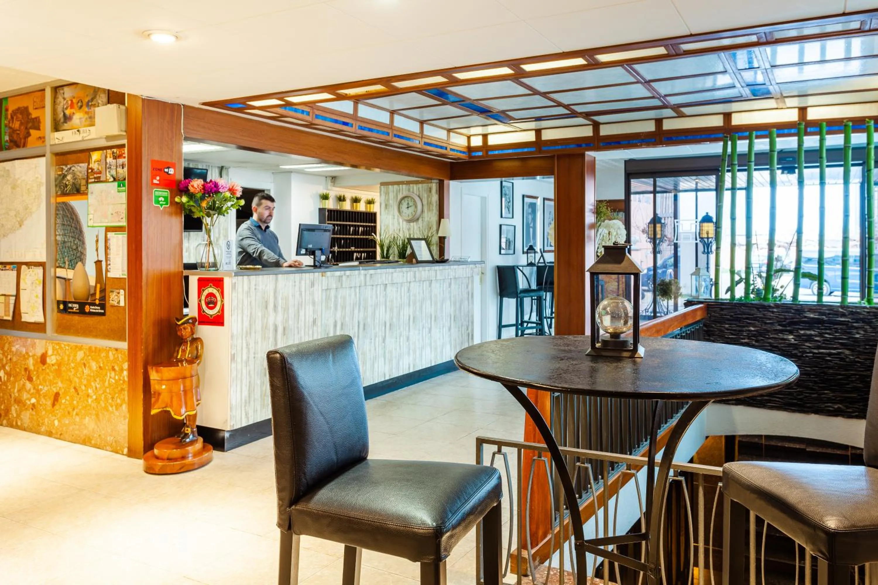 Lobby or reception in Checkin Travé