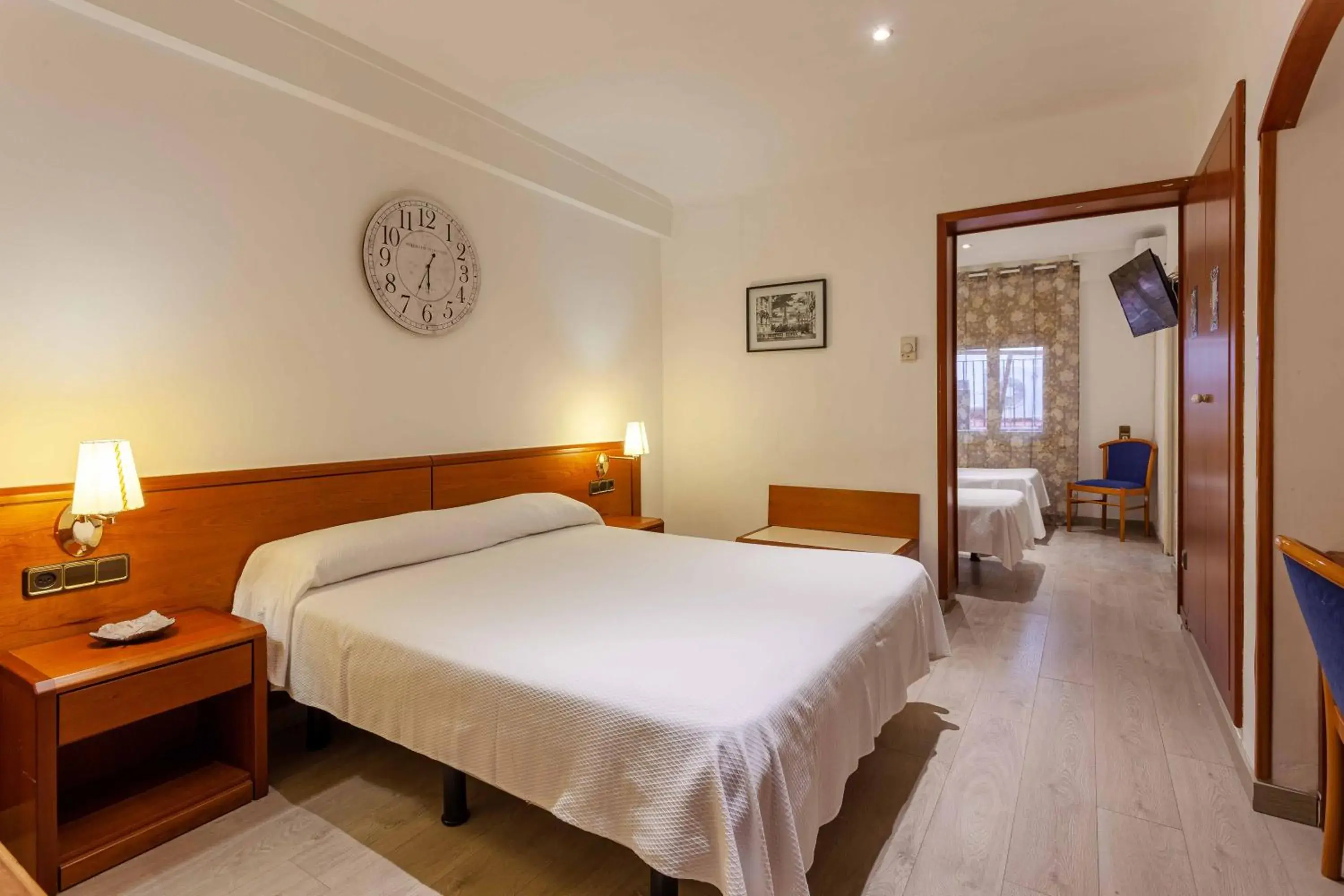 Standard Quadruple Room in Checkin Travé Standard Quadruple Room in Checkin Travé