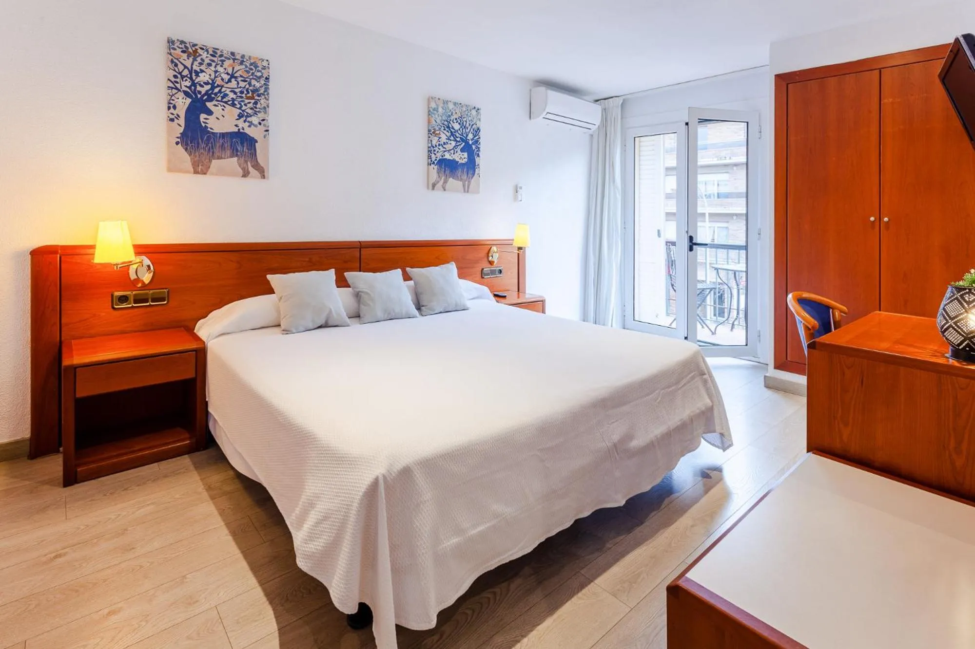 Bed in Checkin Travé