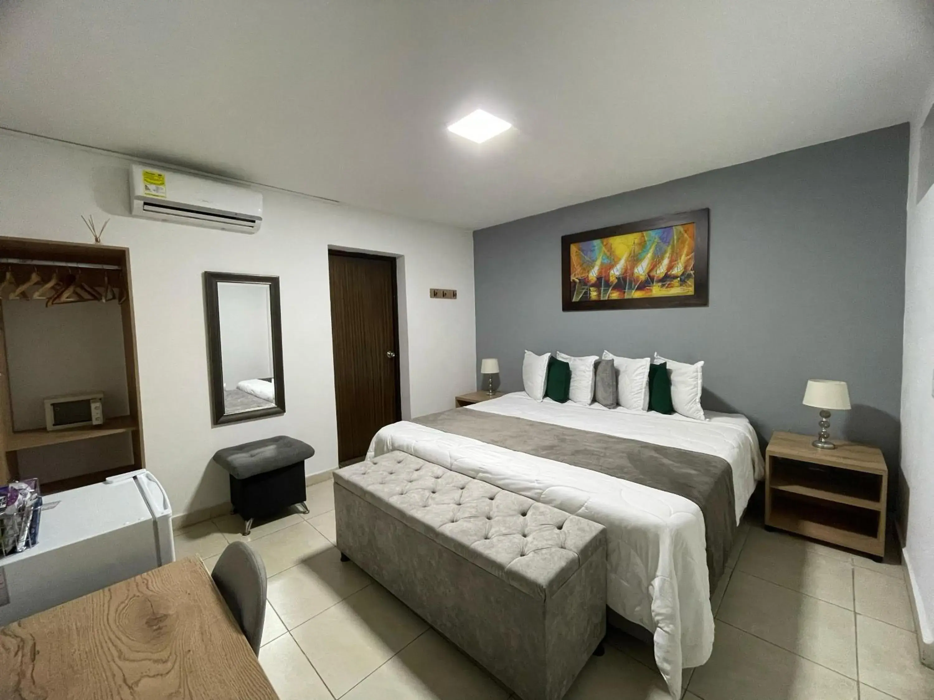 Deluxe Double Room in Aguacatala Hotel Boutique Deluxe Double Room in Aguacatala Hotel Boutique