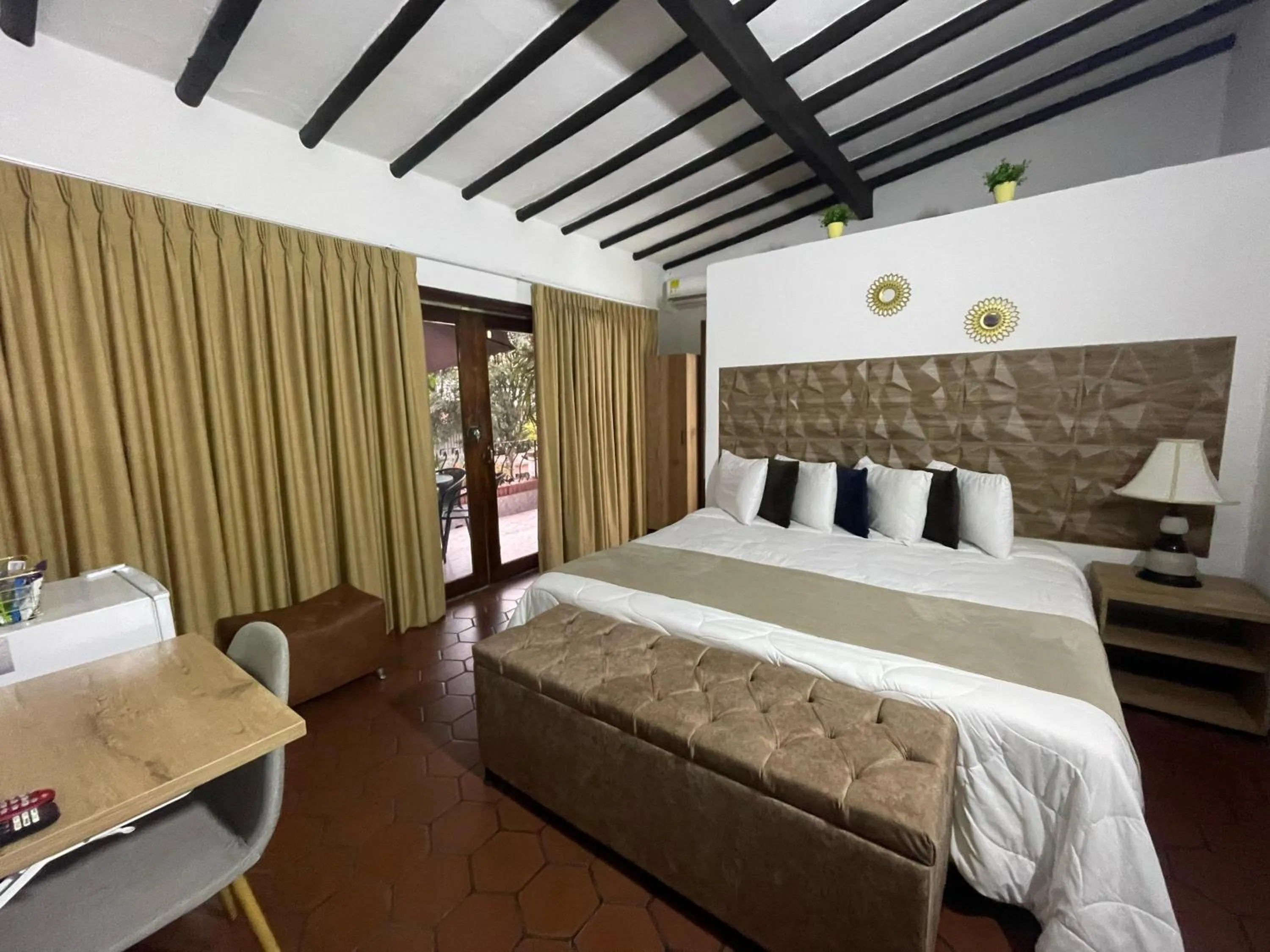Bed in Aguacatala Hotel Boutique