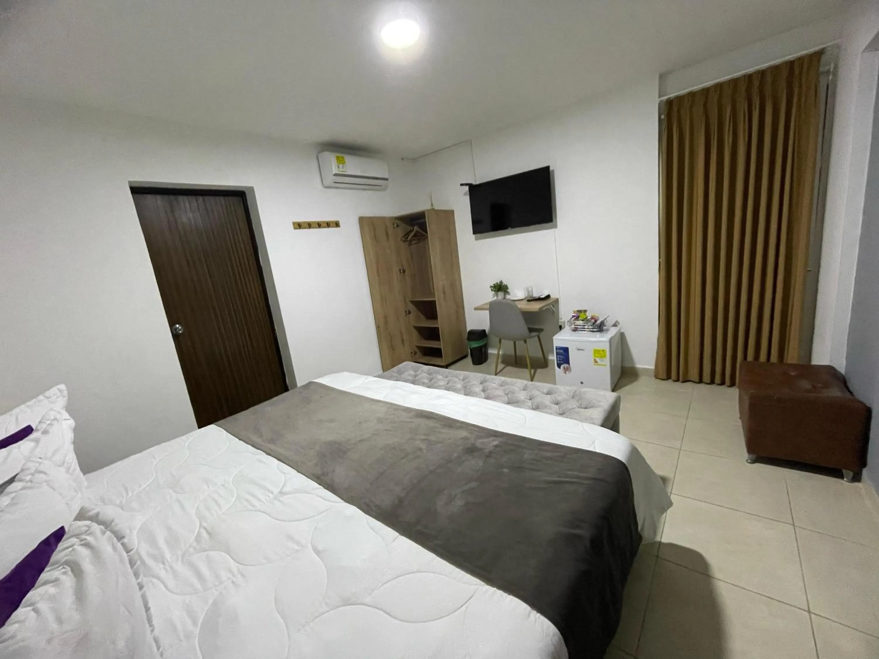 Bed in Aguacatala Hotel Boutique