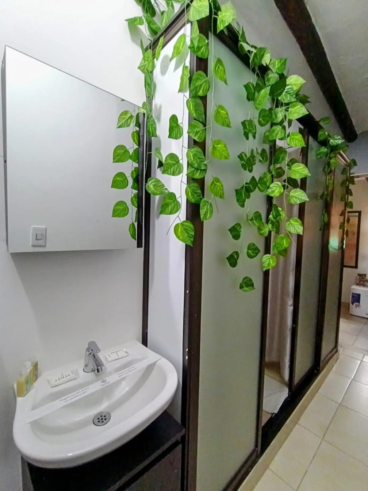 Shower in Aguacatala Hotel Boutique