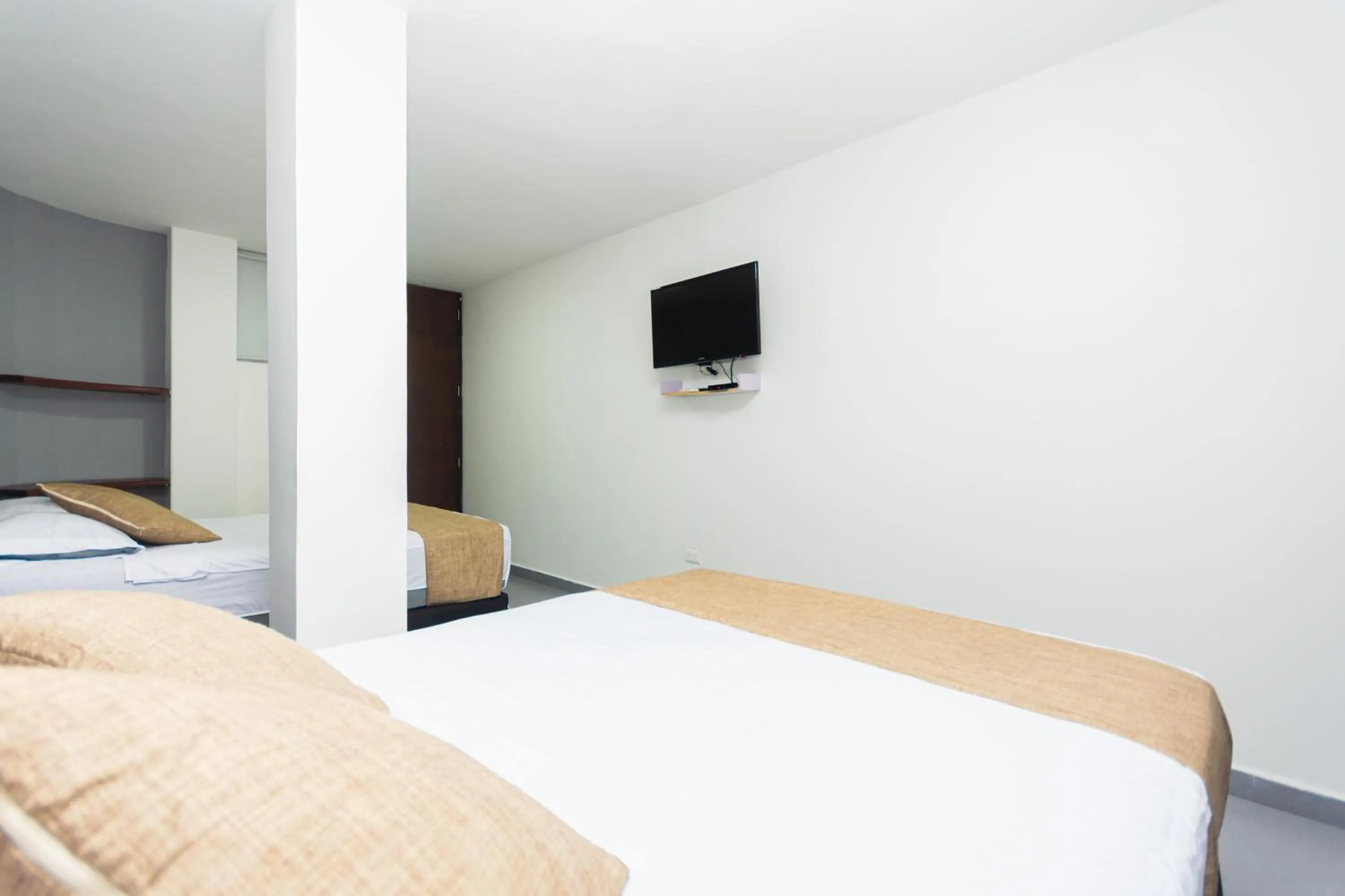 Bed in Hotel Med Suites 94