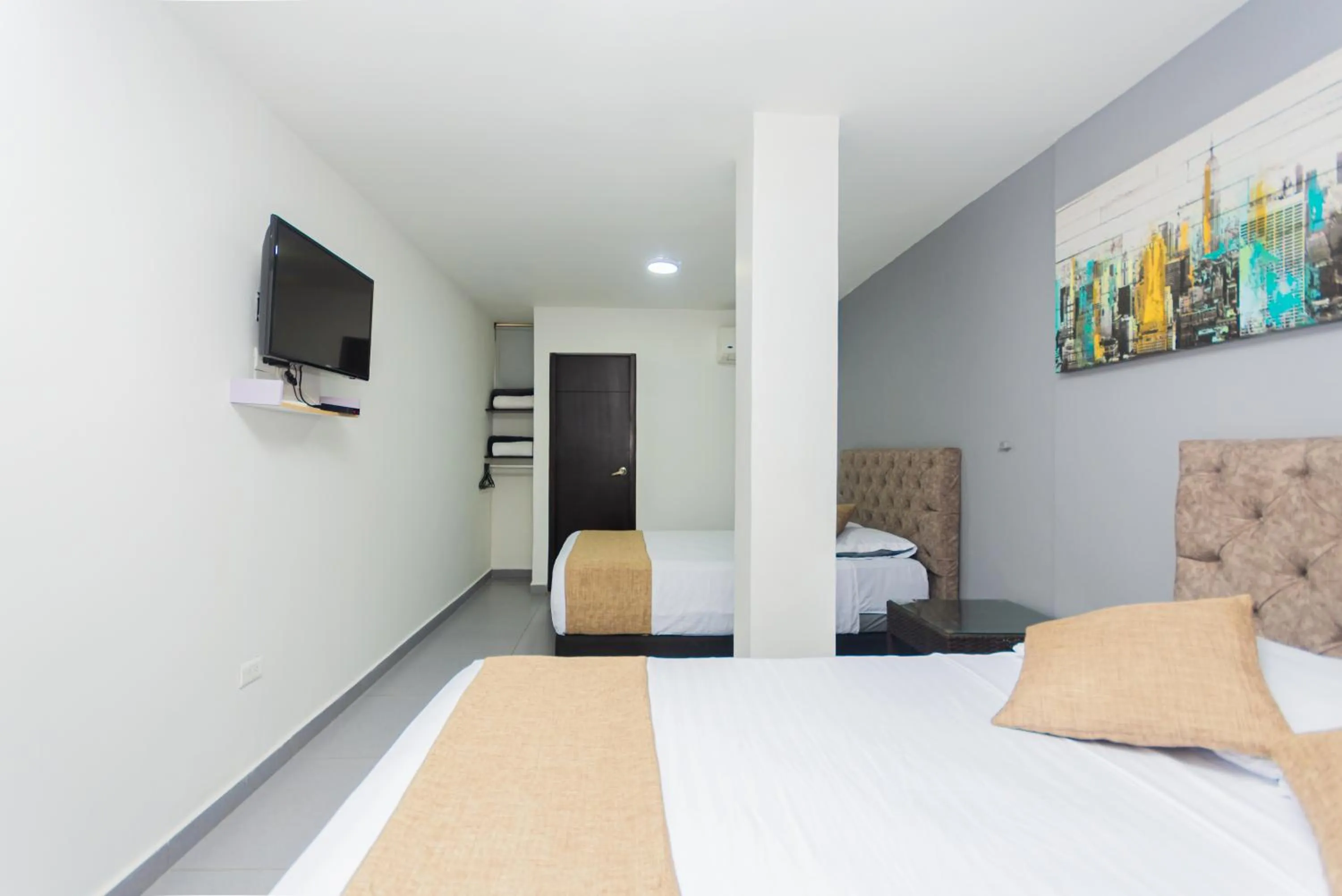 Bed in Hotel Med Suites 94