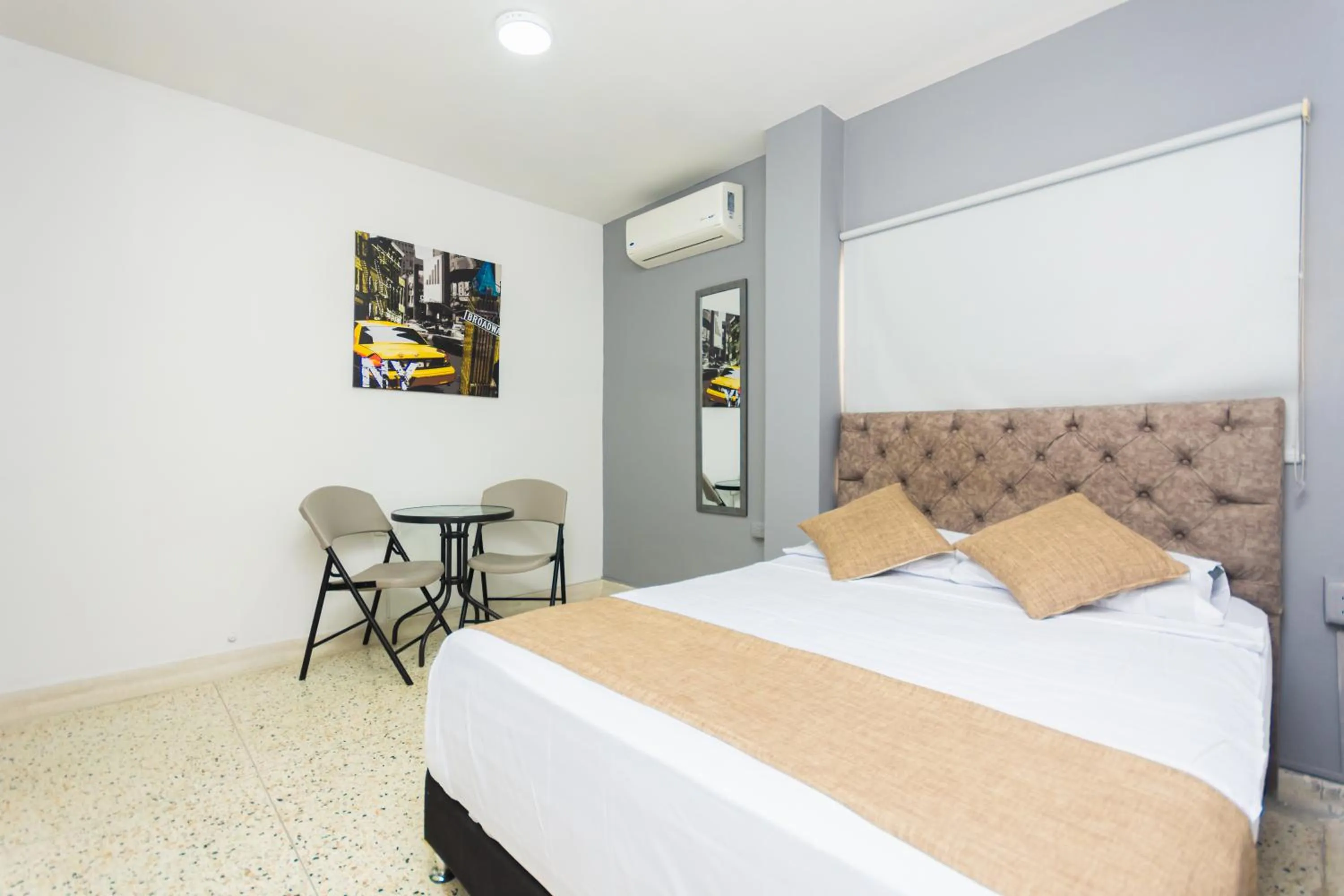 Bed in Hotel Med Suites 94