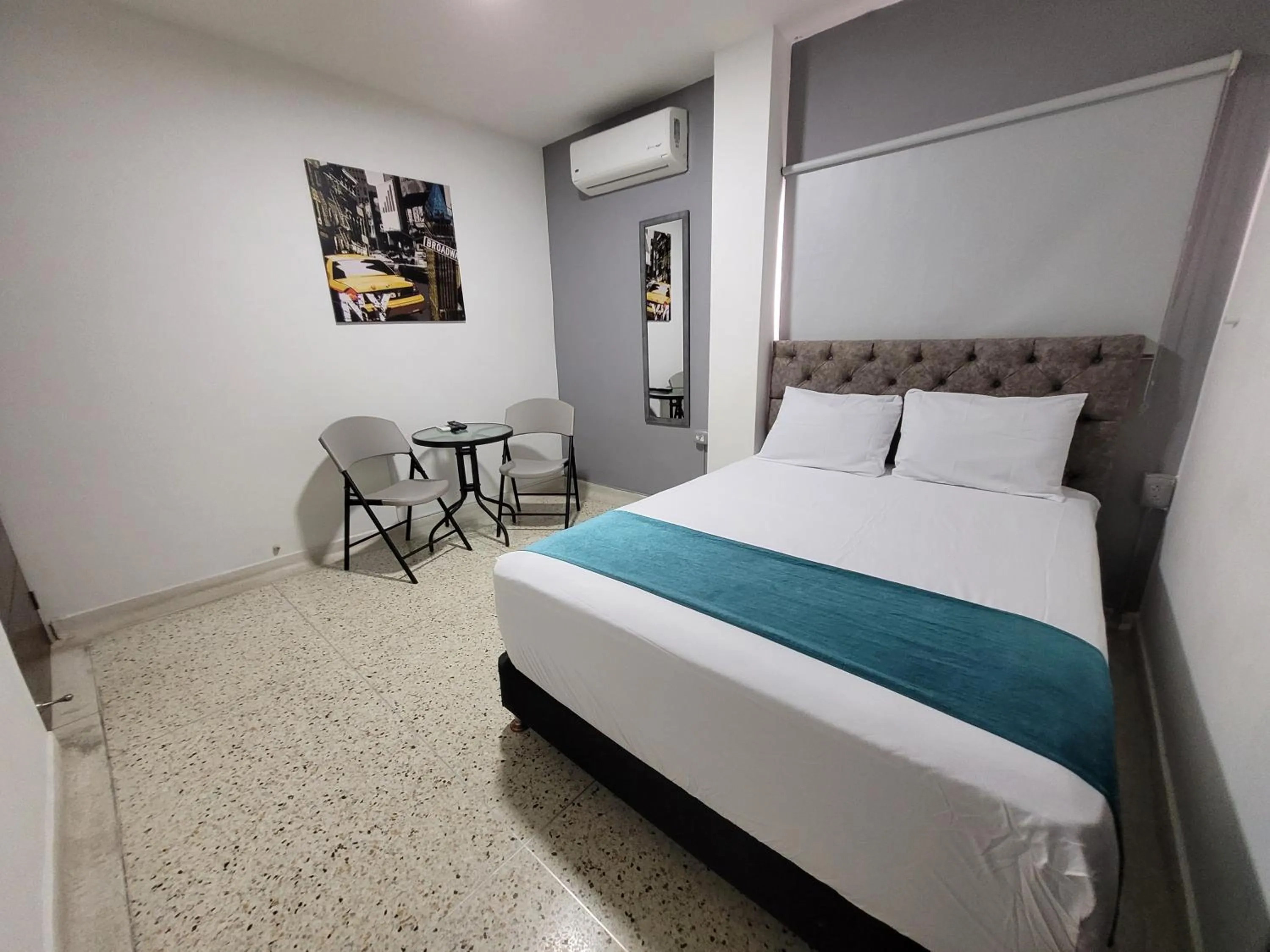 Standard Double Room in Hotel Med Suites 94