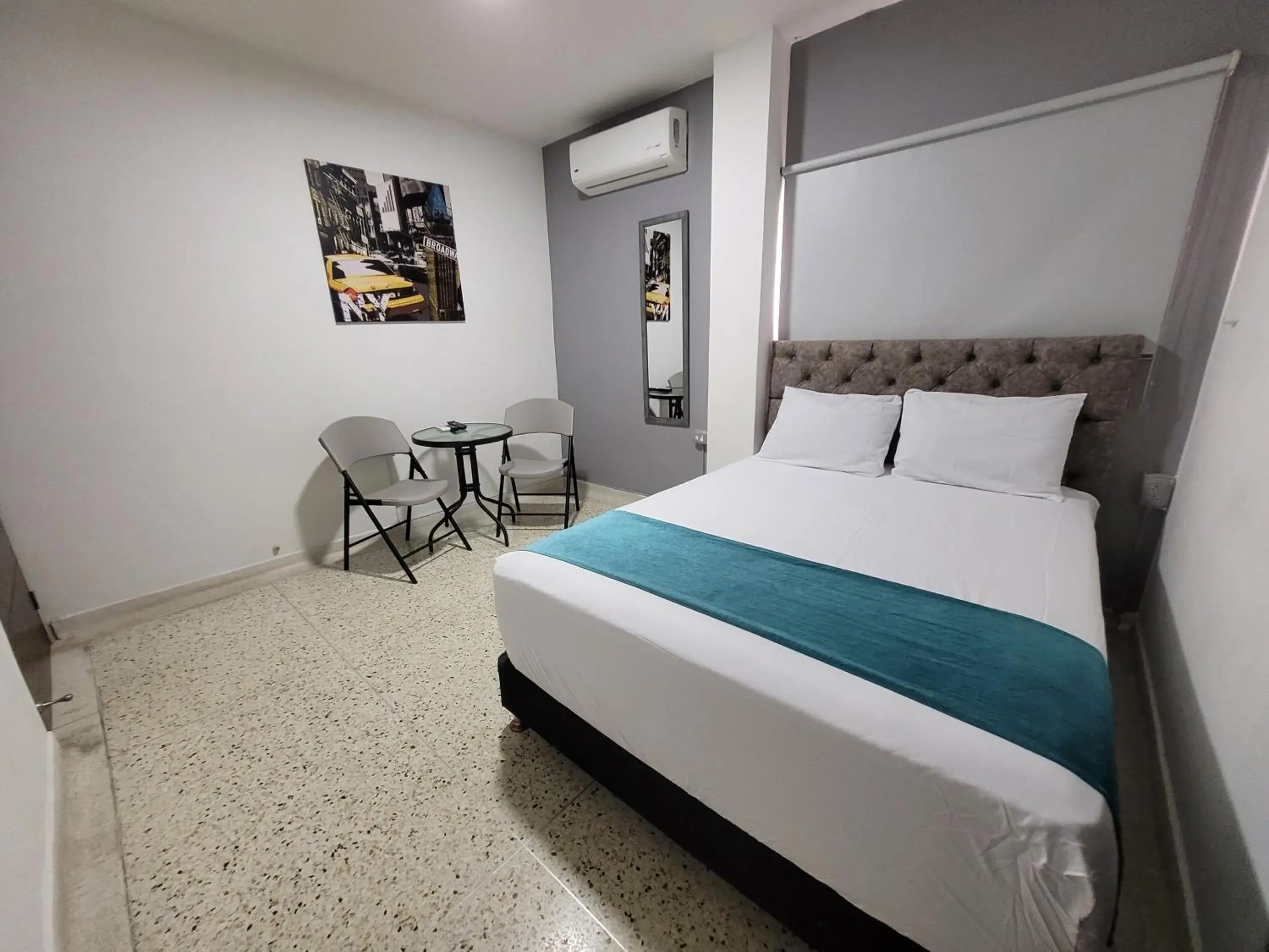 Standard Double Room in Hotel Med Suites 94 Standard Double Room in Hotel Med Suites 94