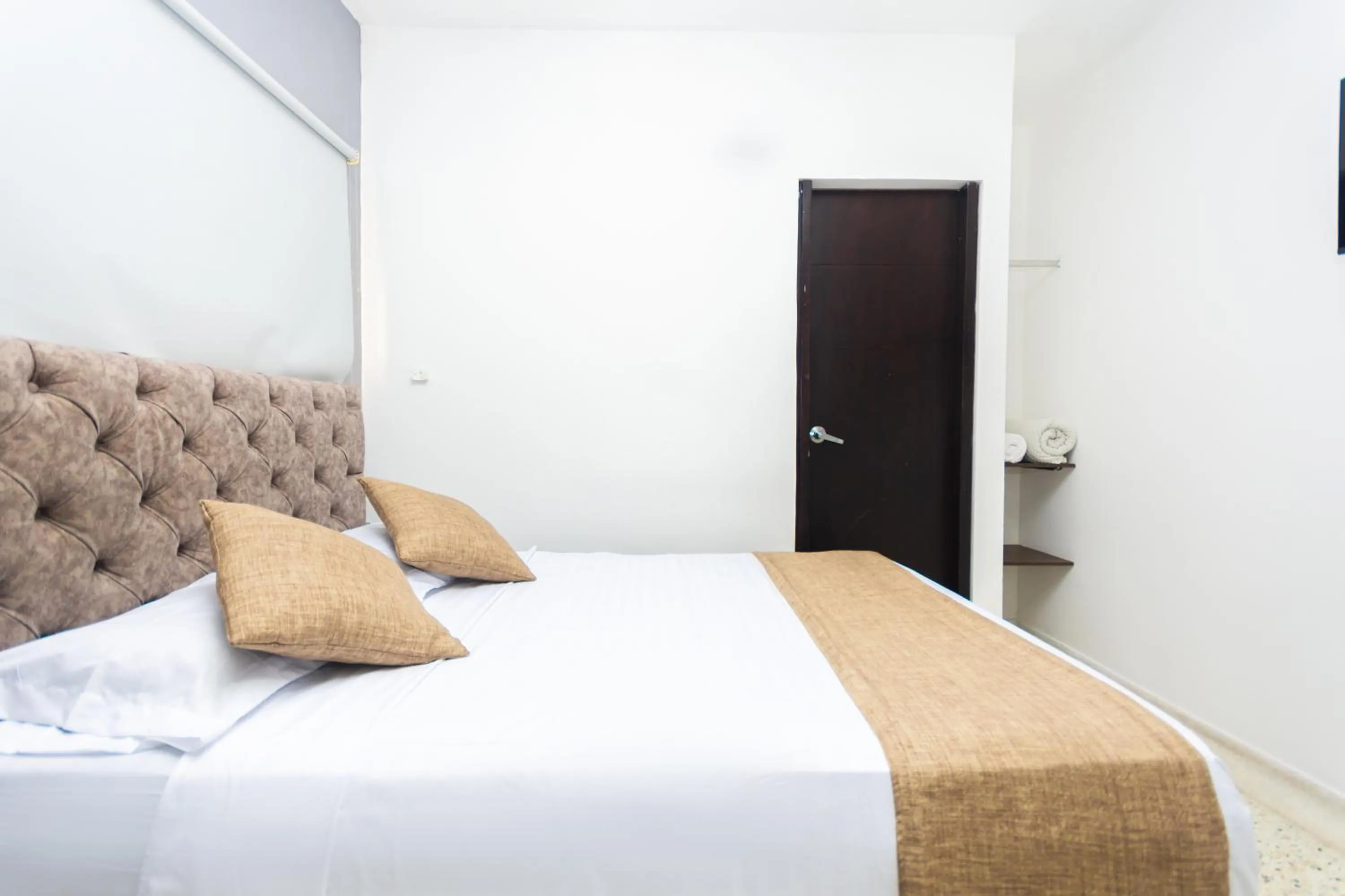 Bed in Hotel Med Suites 94