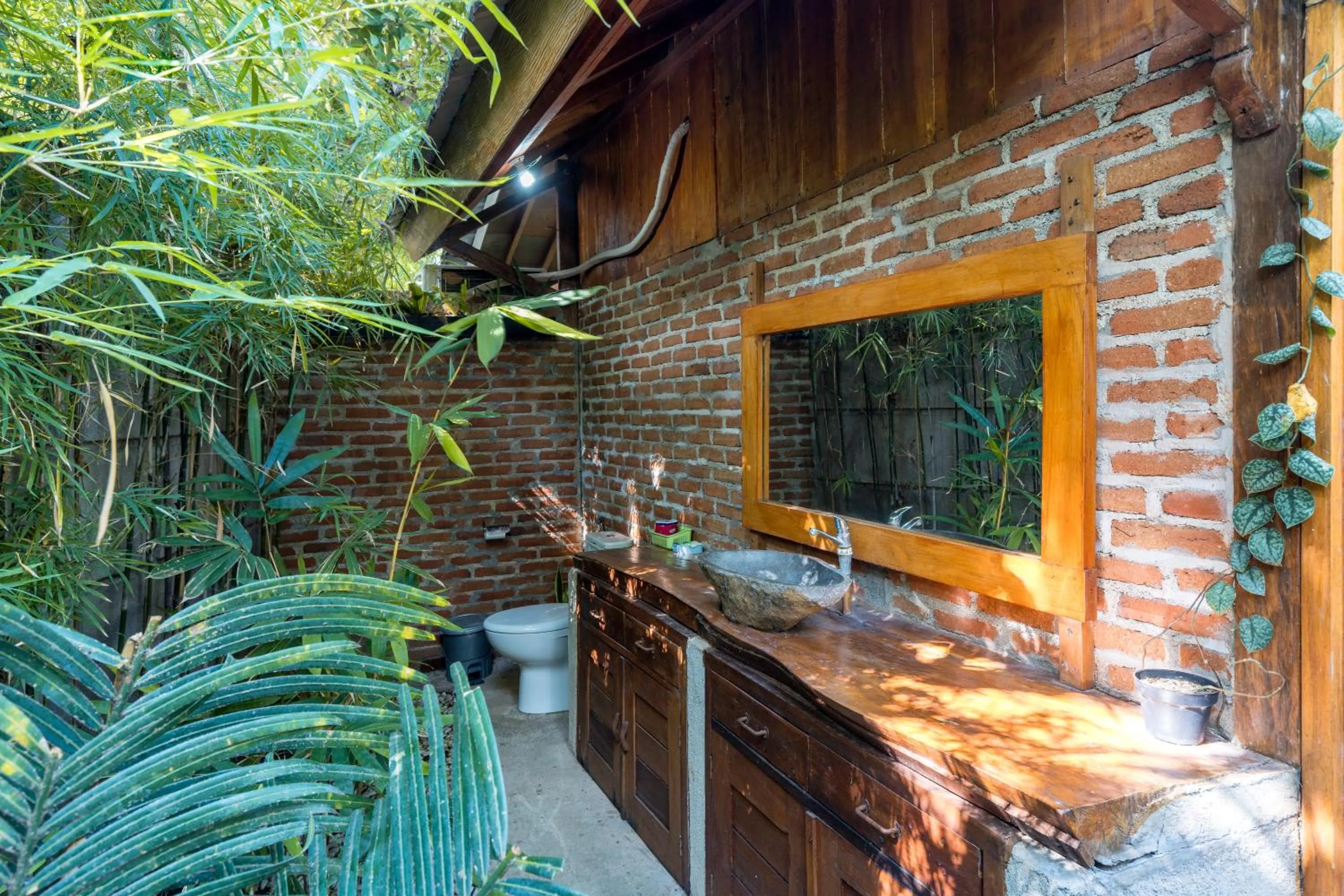 Day in Tahlia's Villa