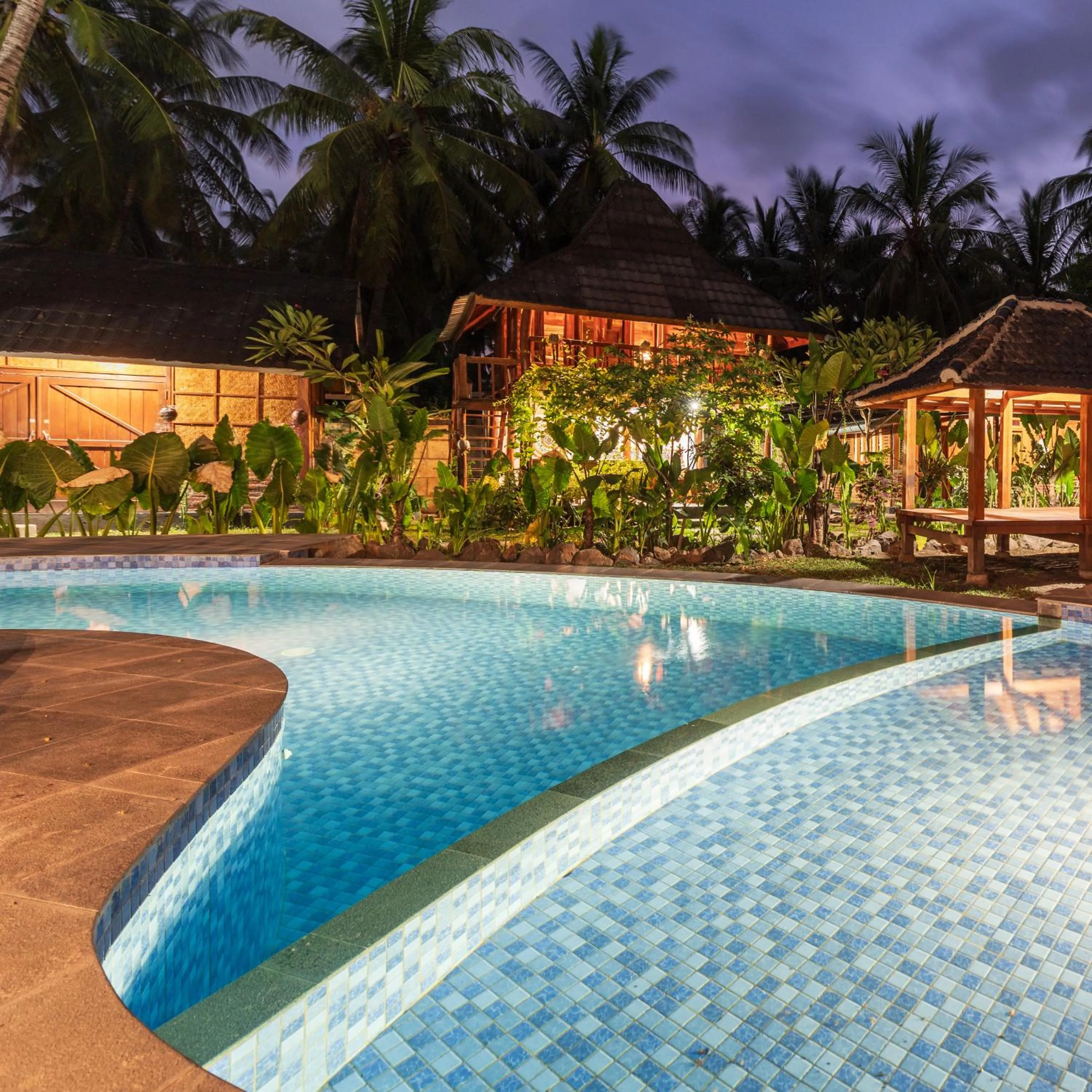 Night in Tahlia's Villa