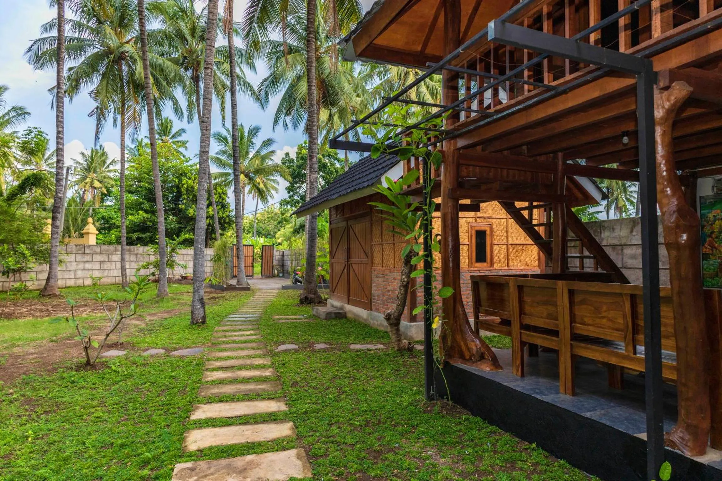 Property building in Tahlia's Villa