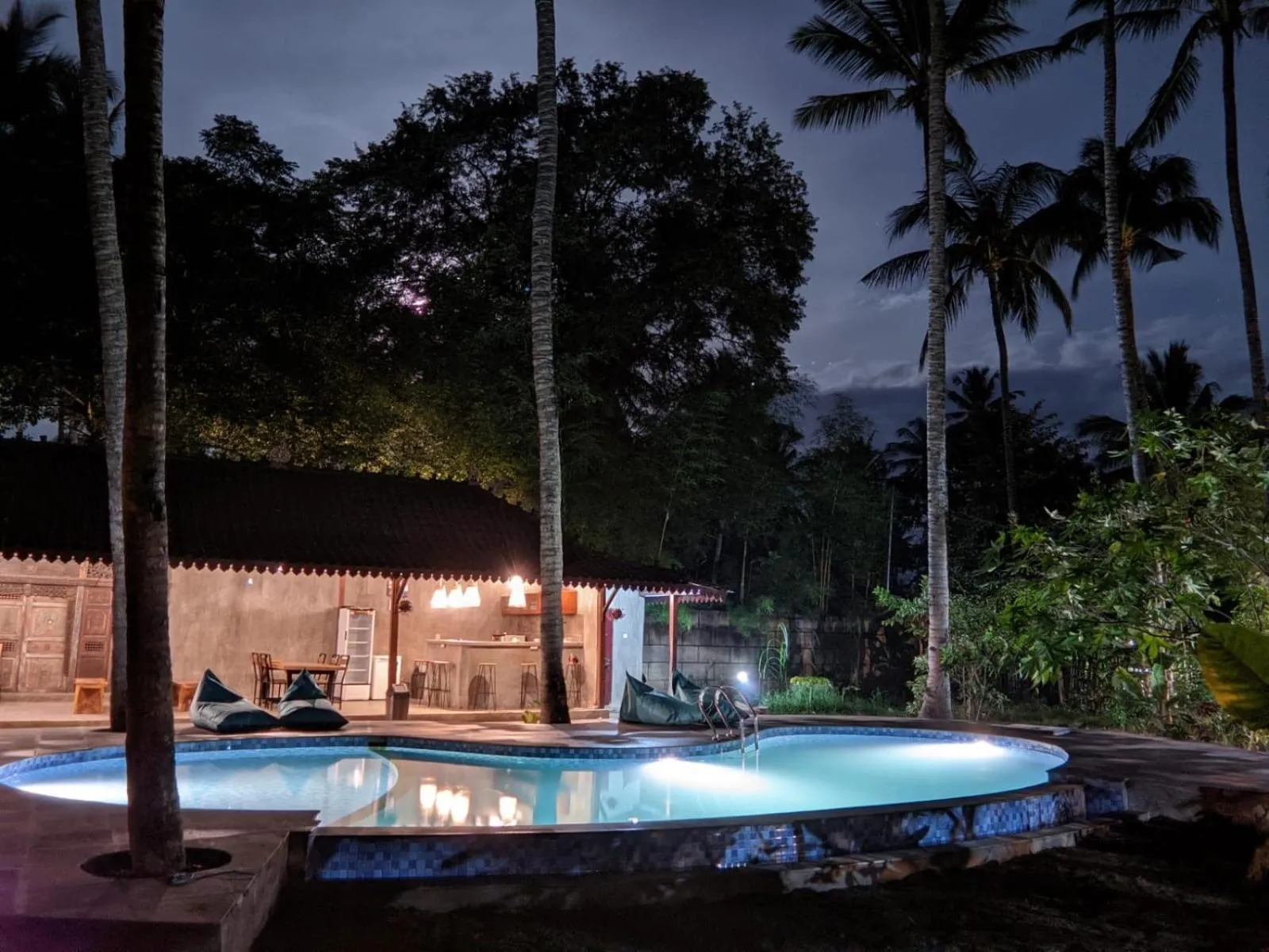 Garden in Tahlia's Villa