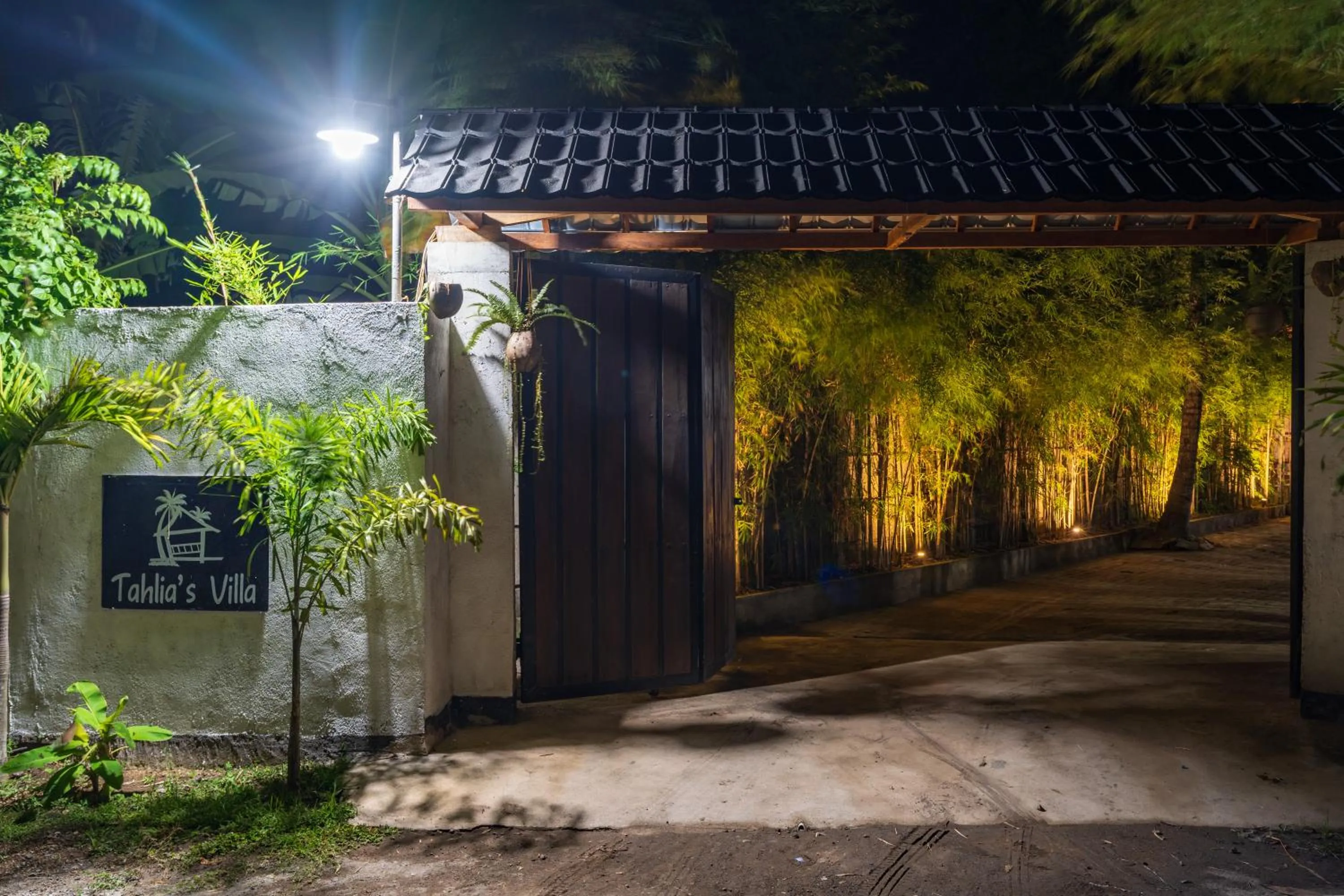 Property building in Tahlia's Villa