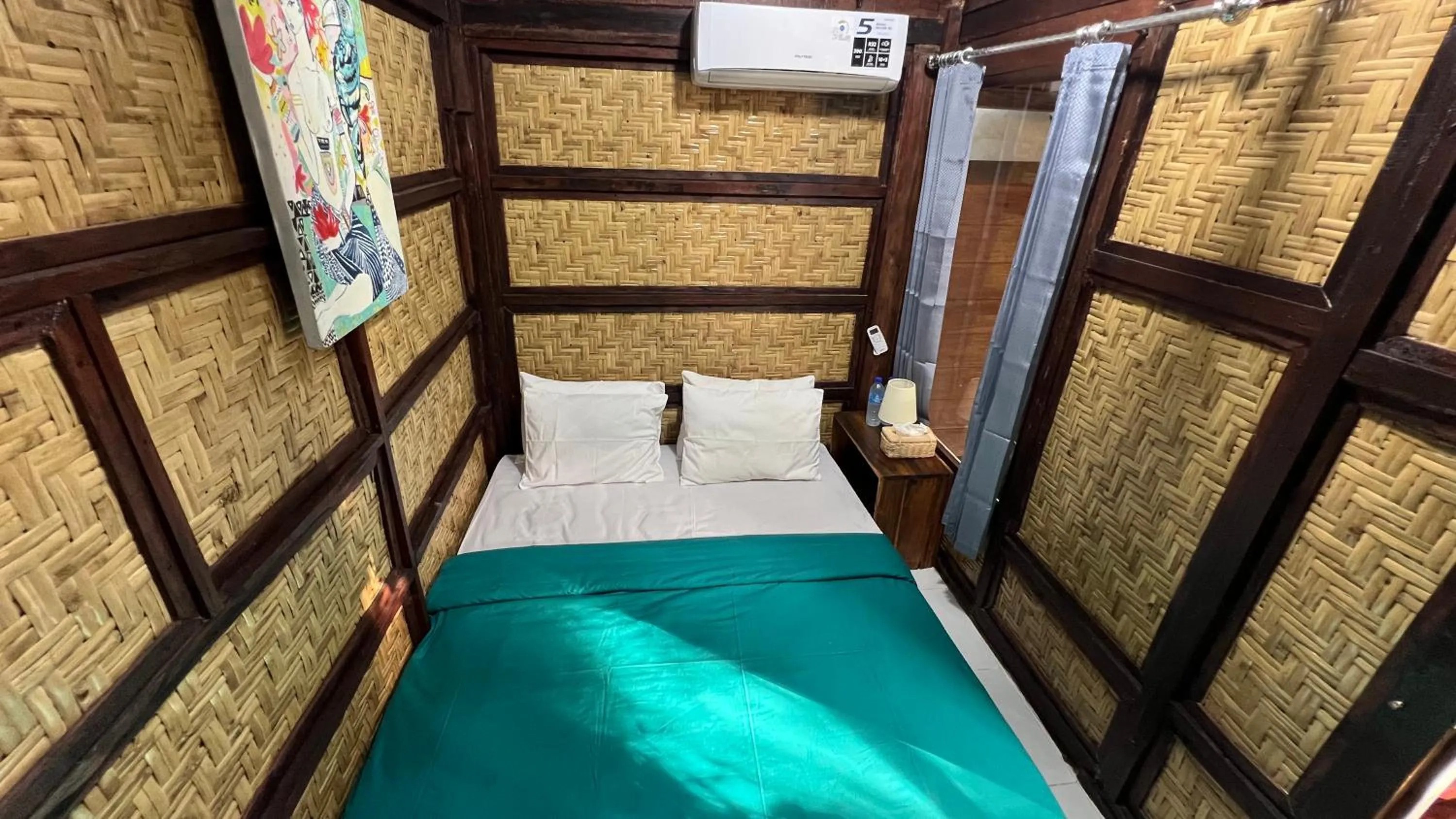 Bed in Tahlia's Villa