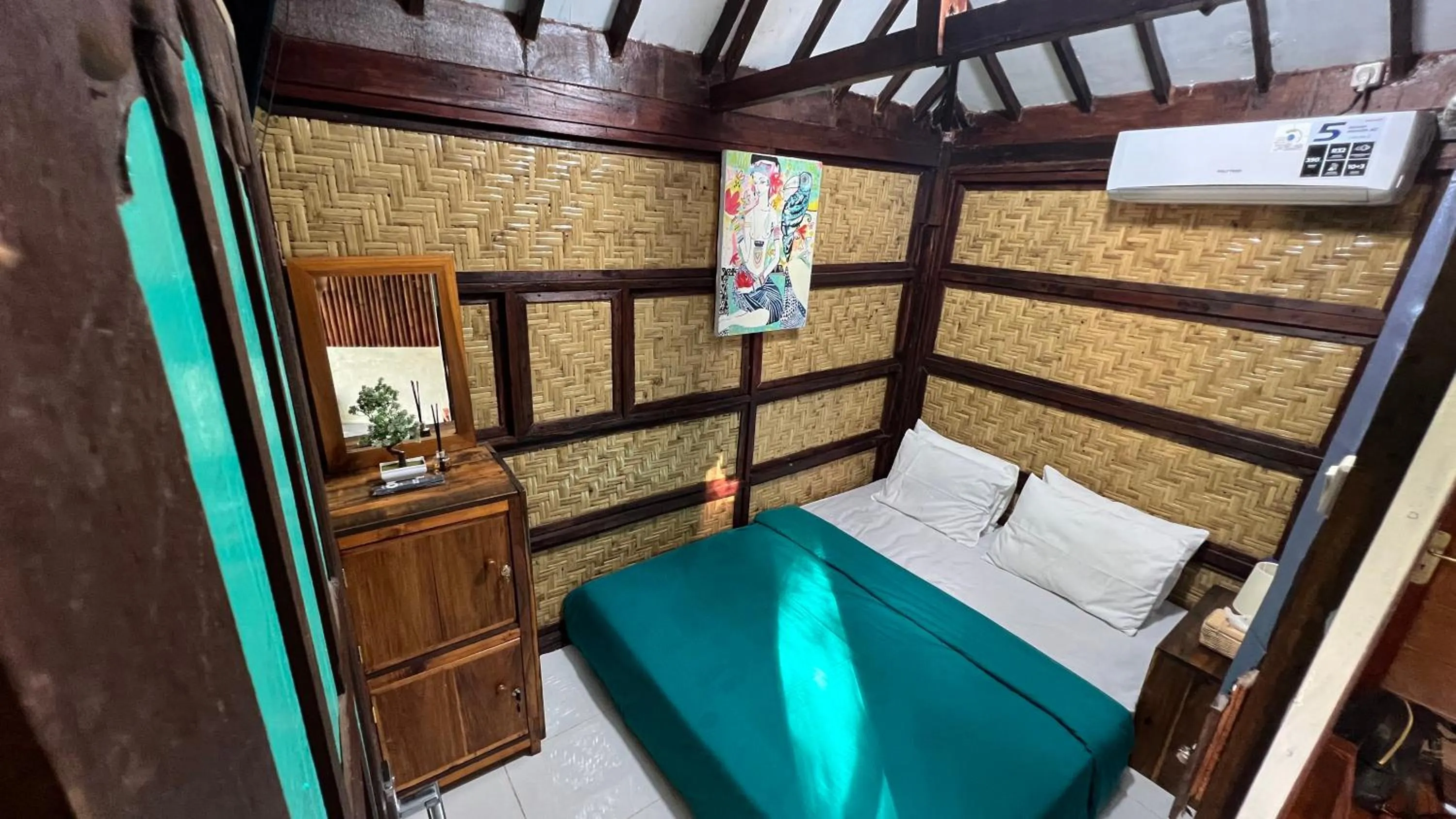 Bed in Tahlia's Villa