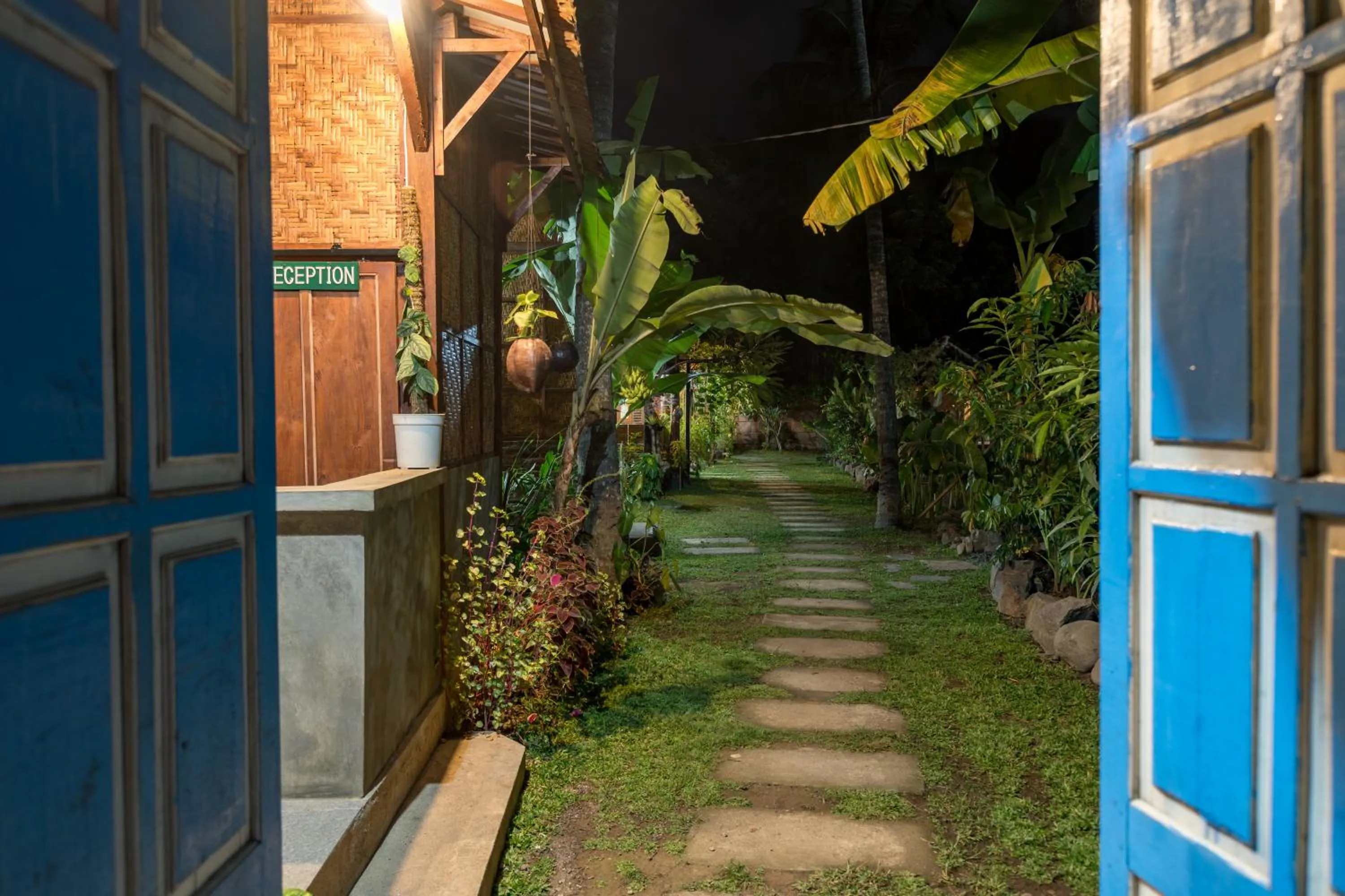 Night in Tahlia's Villa