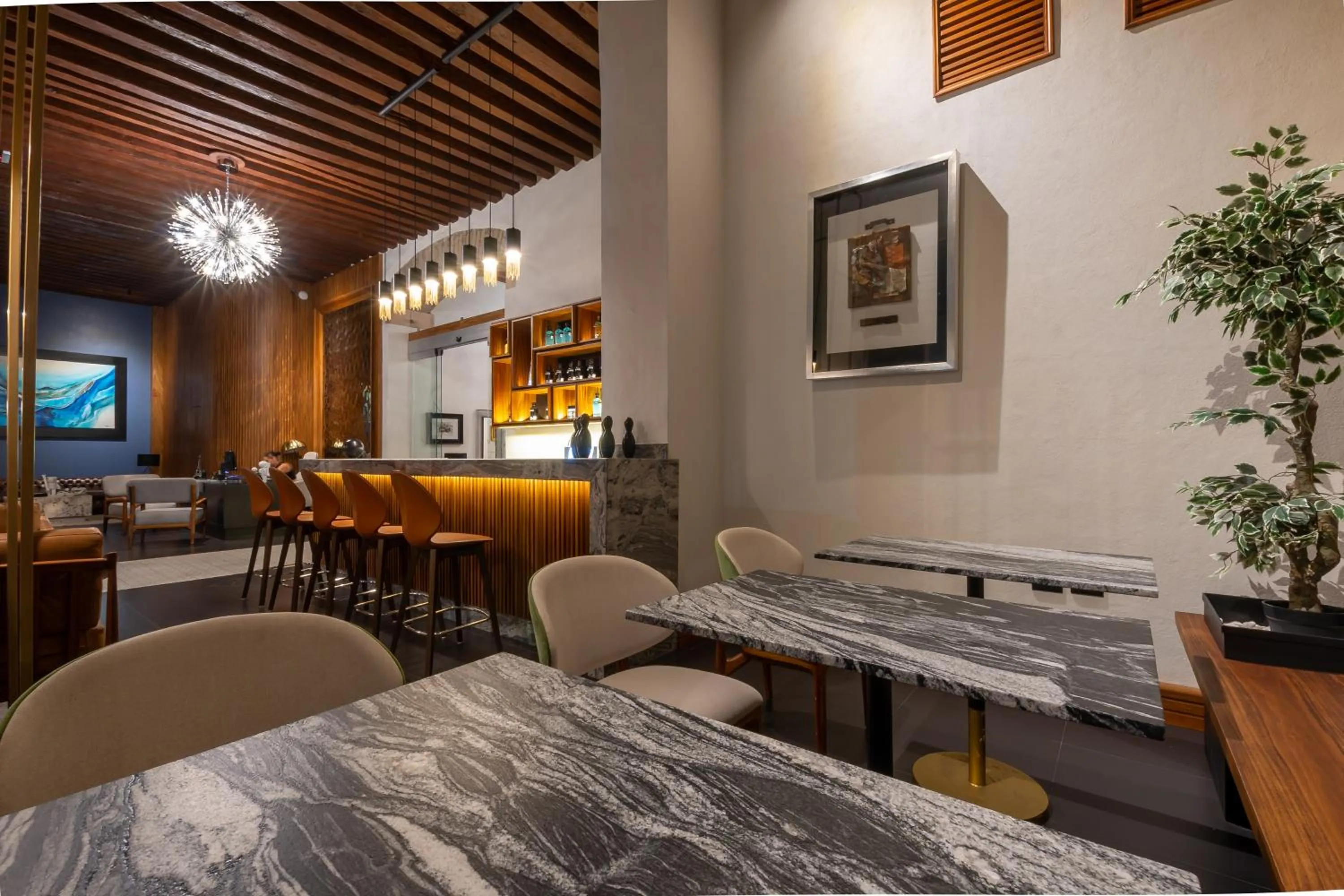 Restaurant/places to eat in Nueve 25 Hotel Boutique