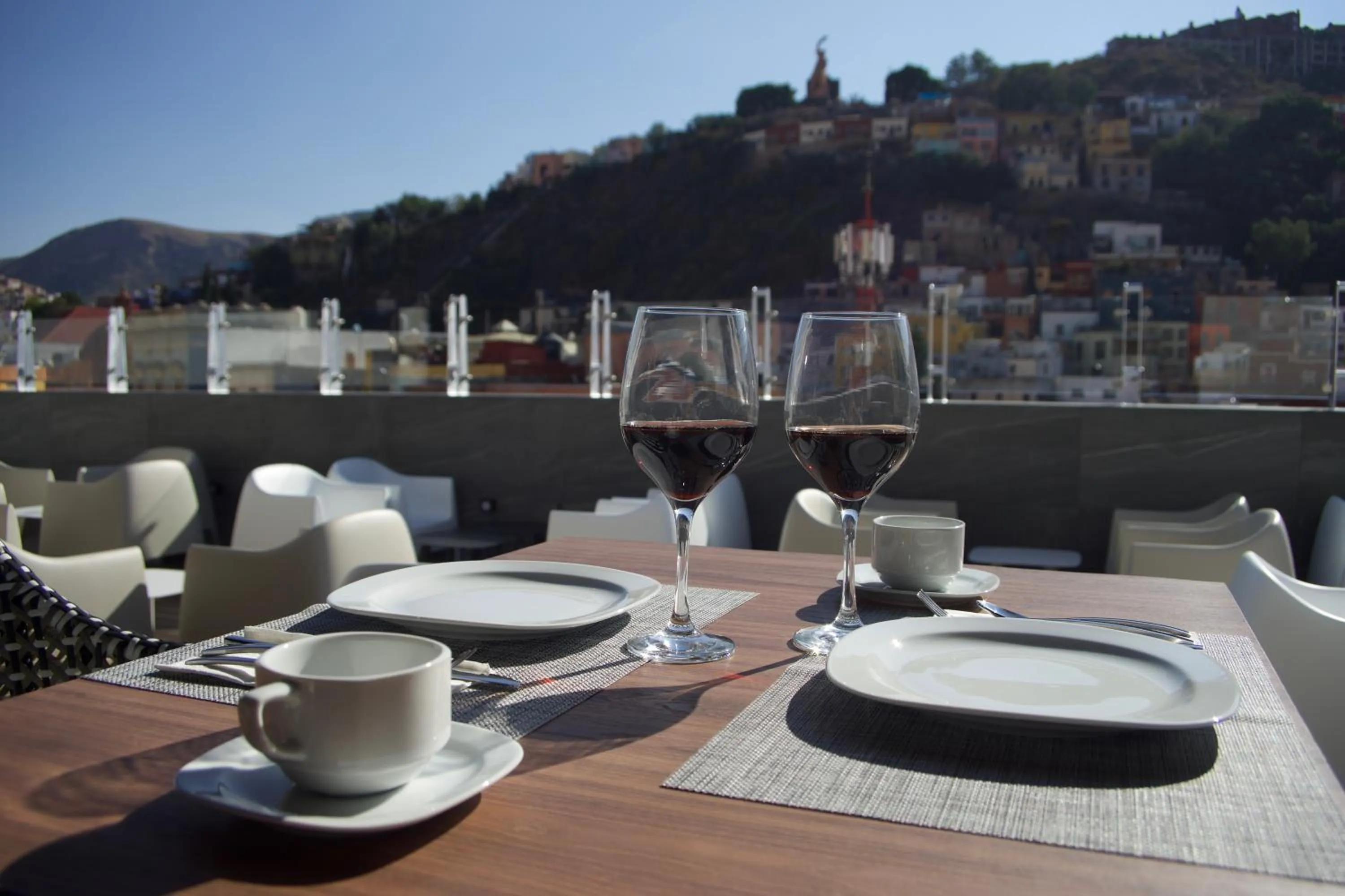 Restaurant/places to eat in Nueve 25 Hotel Boutique