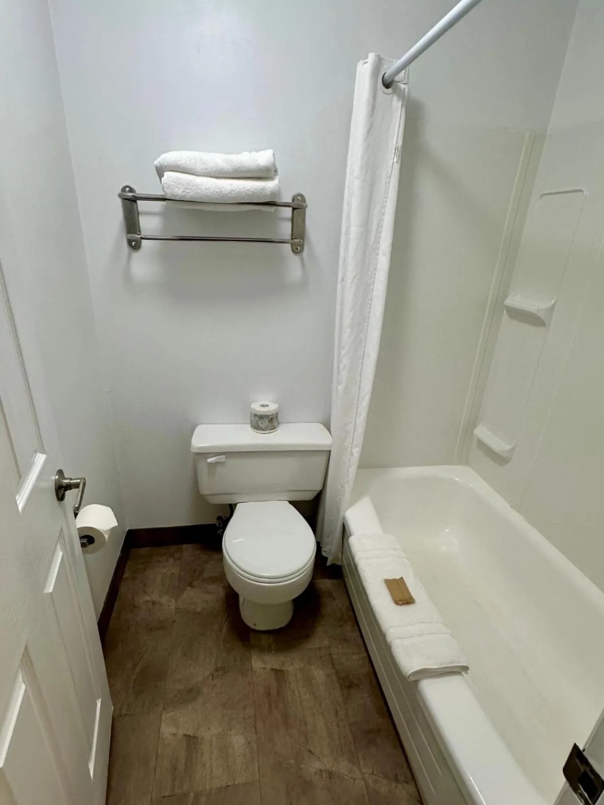 Bathroom in Anavada Inn & Suites - Grande Prairie