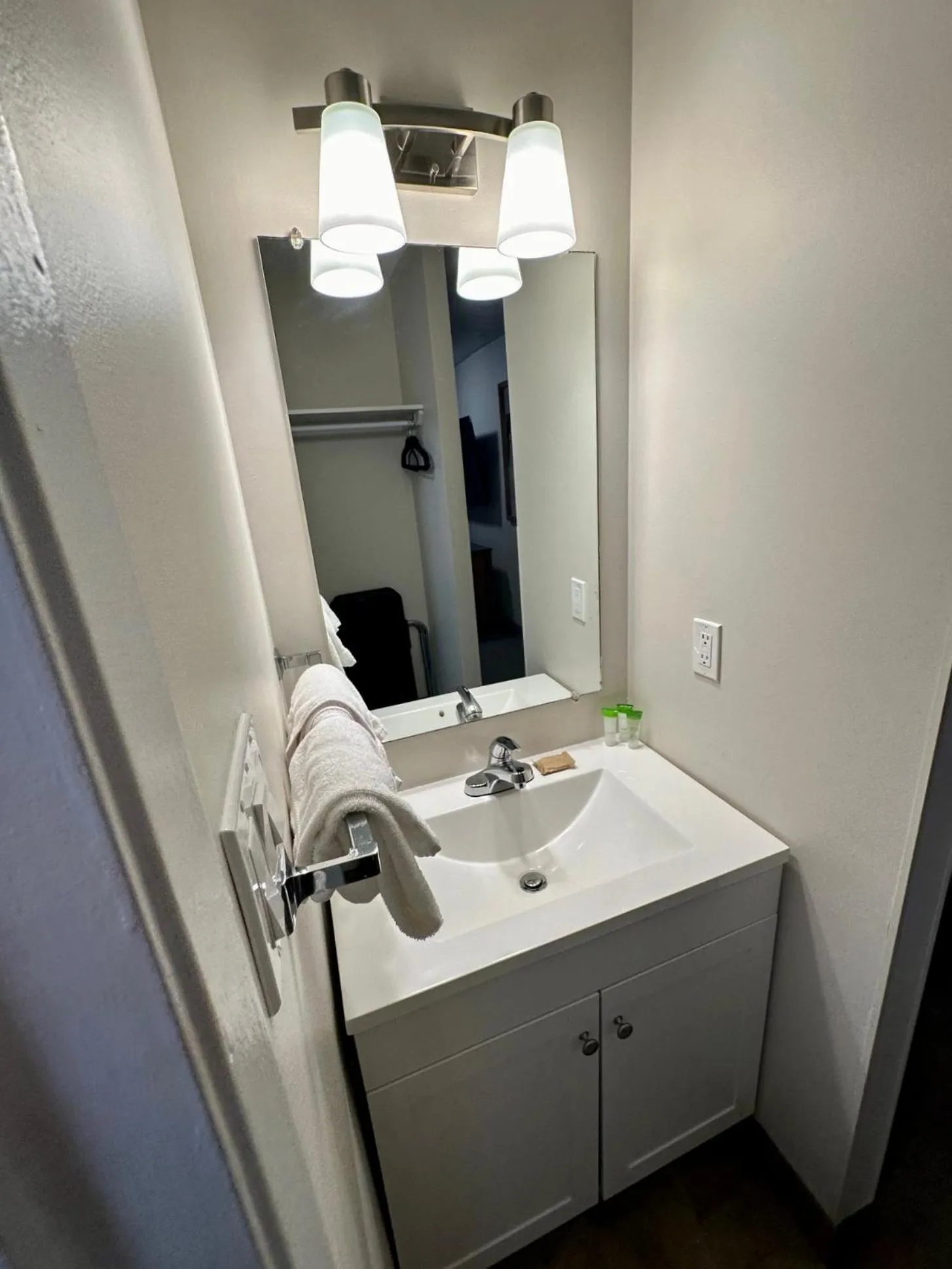 Bathroom in Anavada Inn & Suites - Grande Prairie