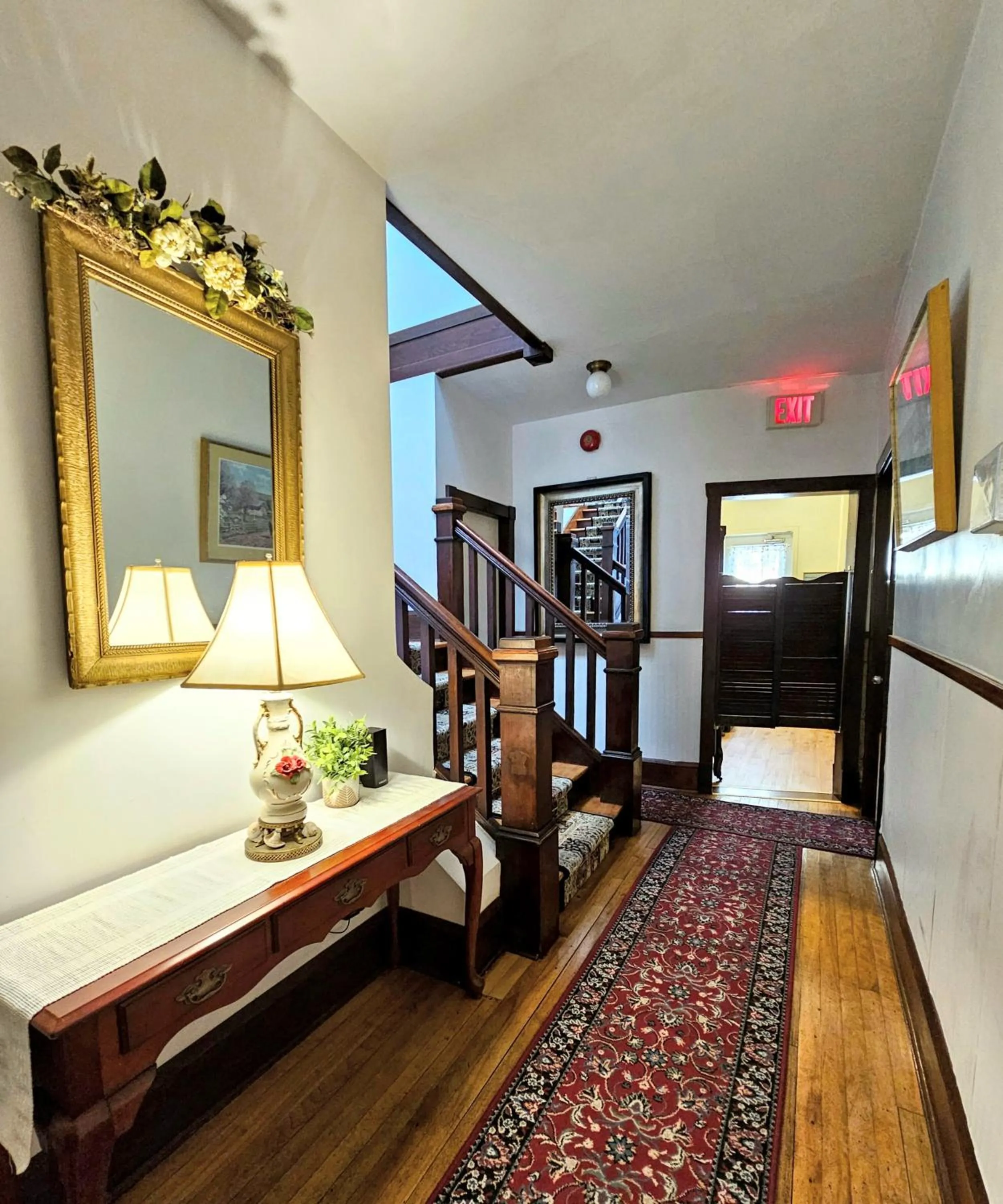 Property building, Bed in Royal Hotel Sydney