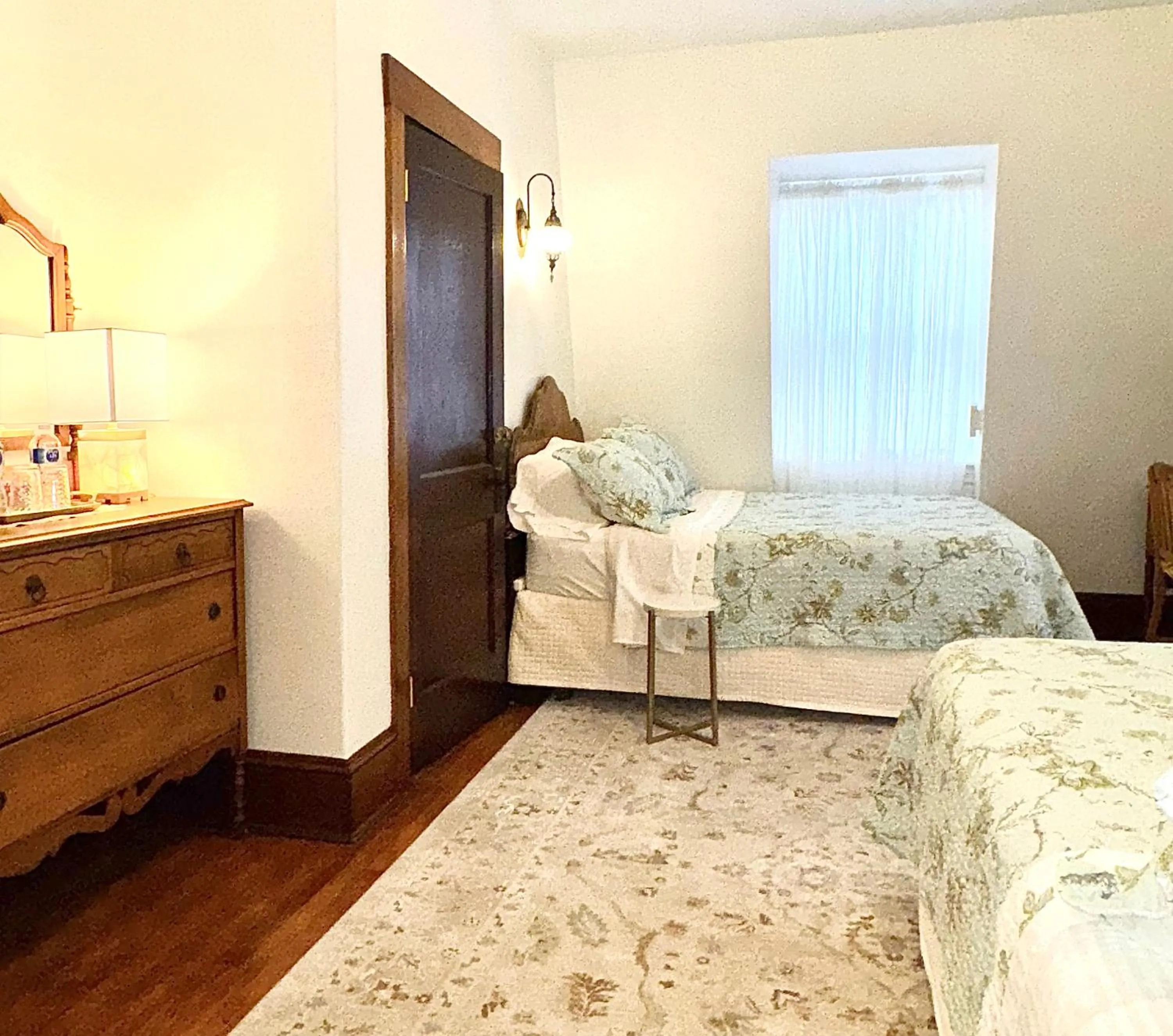 Bedroom, Bed in Royal Hotel Sydney