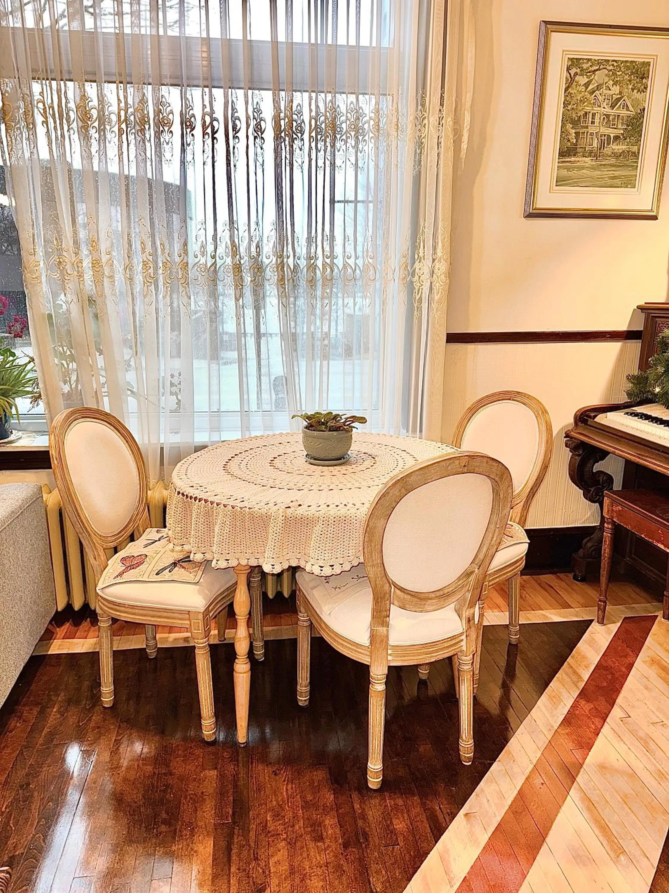 Dining area in Royal Hotel Sydney