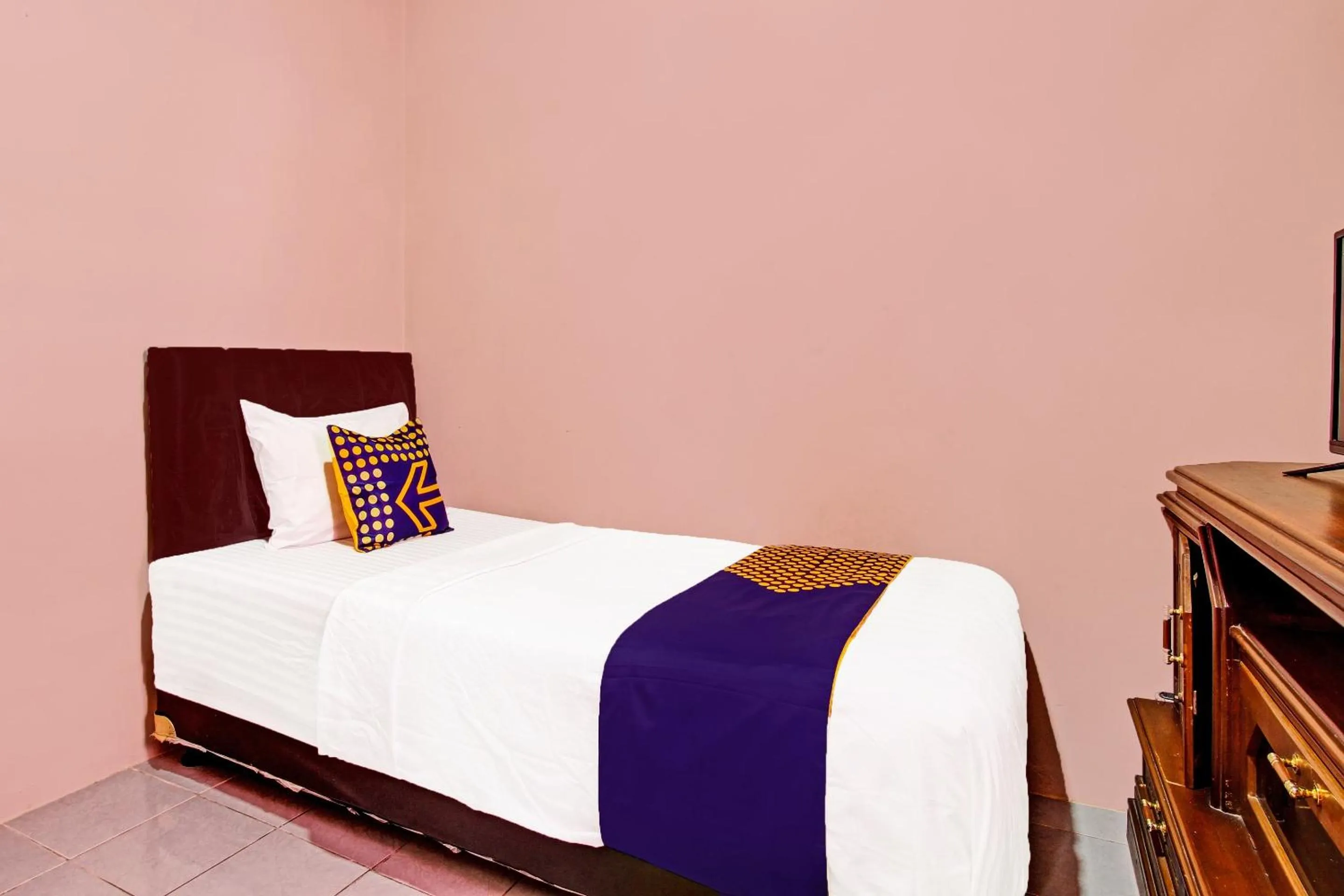 Bedroom in Hotel O Guest House Mustika Syariah Near alun alun kota purwokerto