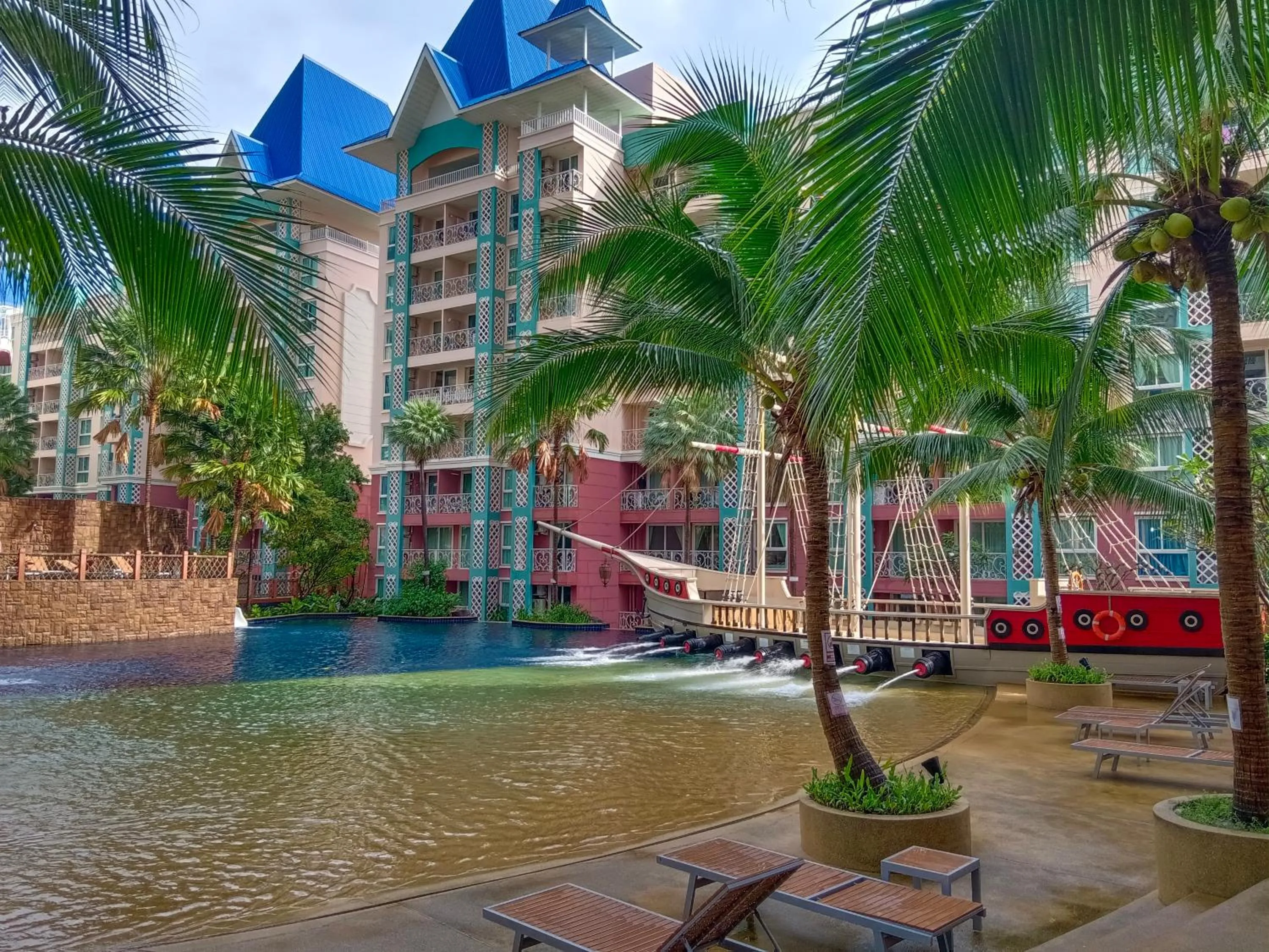 Property building in Grande Caribbean Condo Resort Pattaya