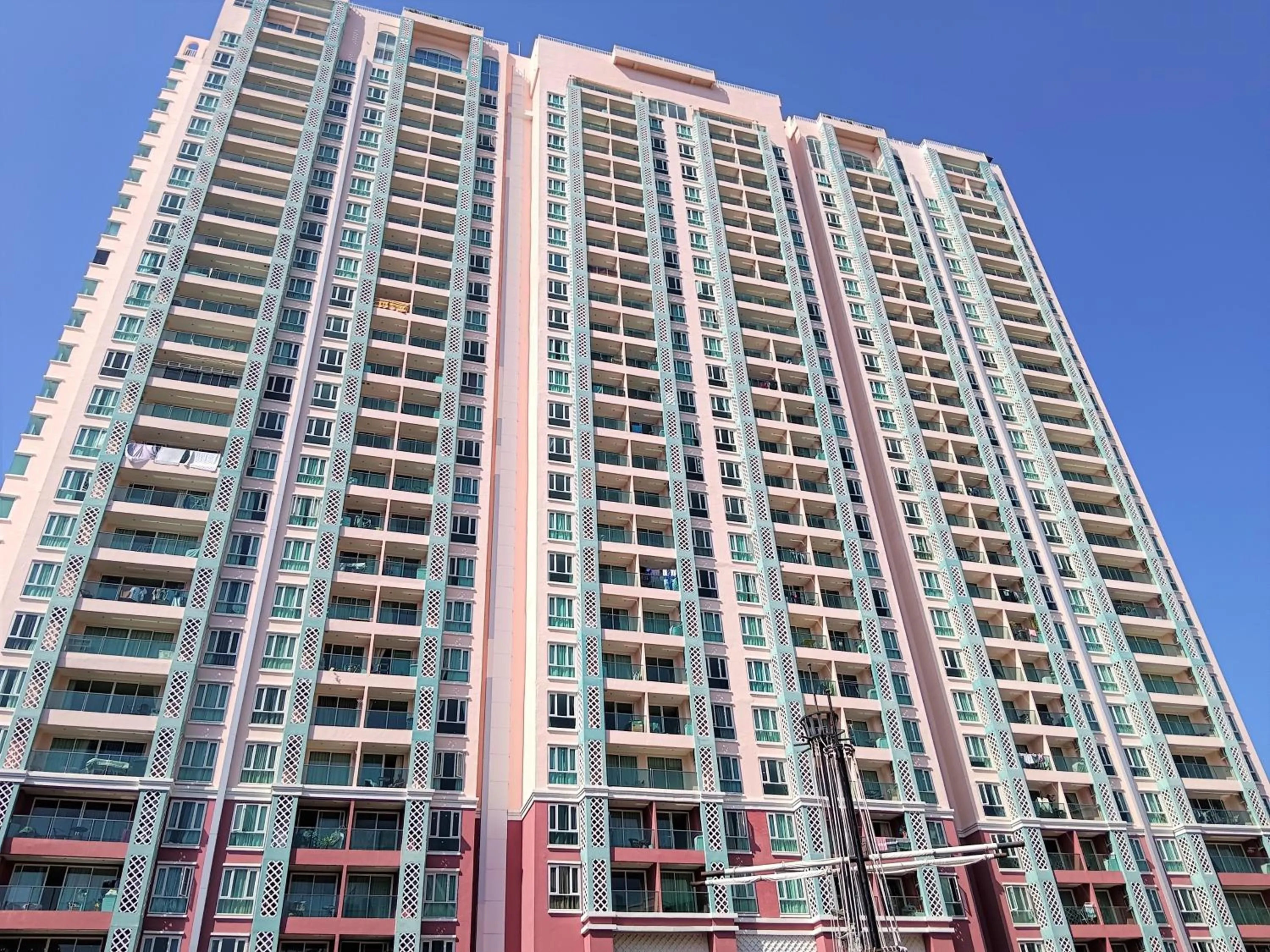 Property building in Grande Caribbean Condo Resort Pattaya