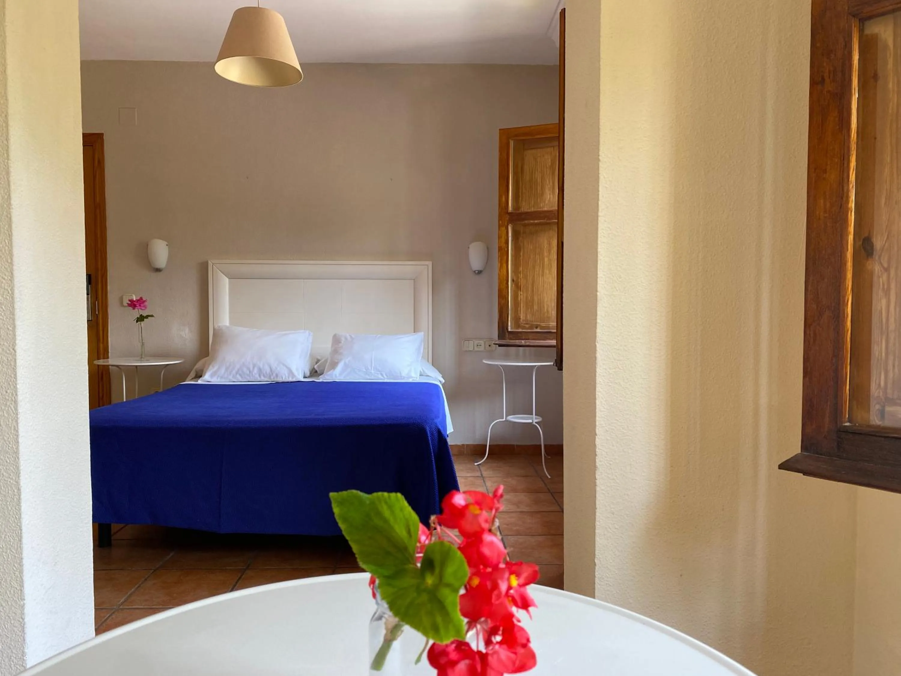 Bedroom, Bed in Hostal Moscatel