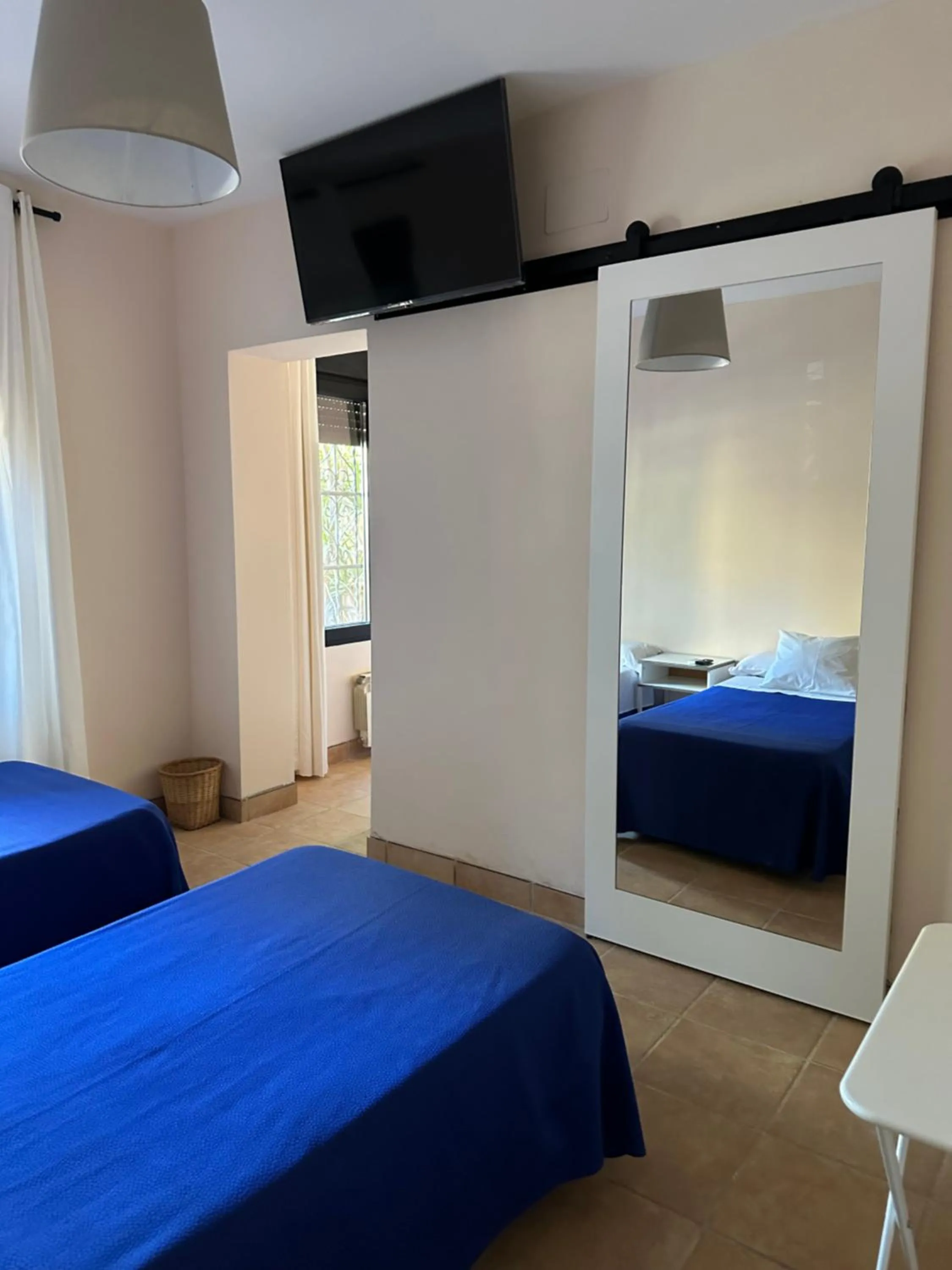 Bedroom, Bed in Hostal Moscatel