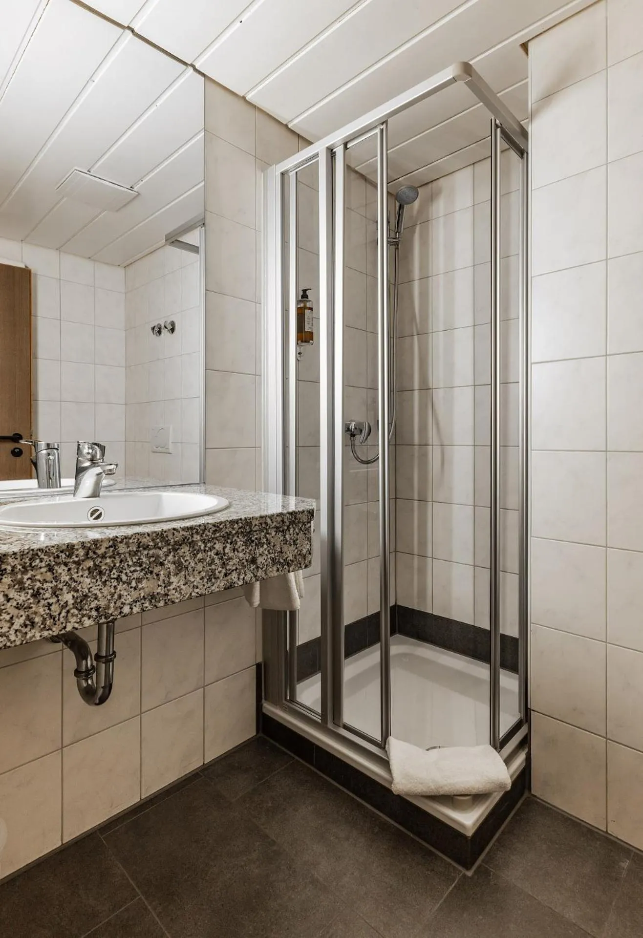 Shower in Brauereigasthof Hofmark