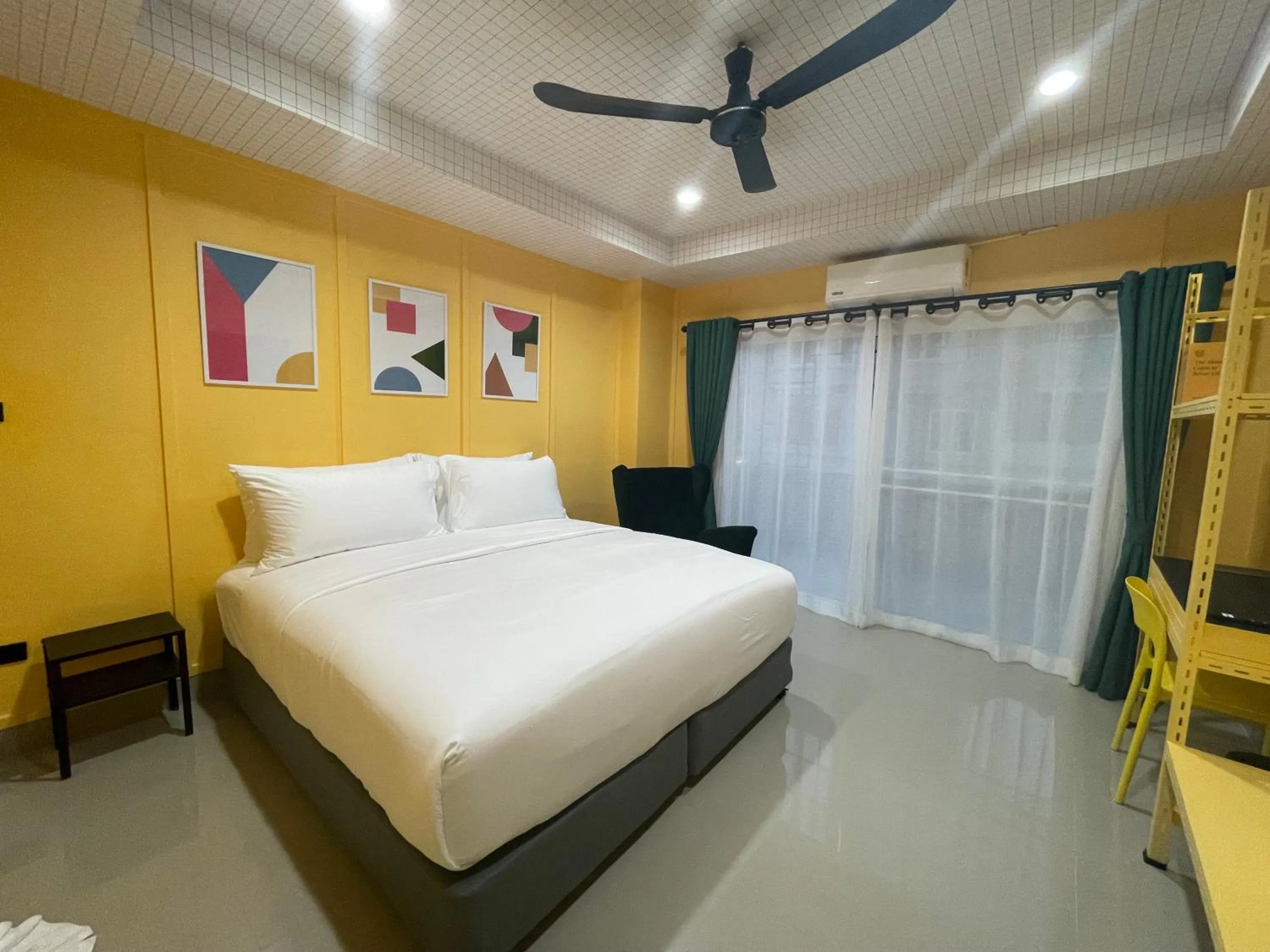 Bed in Sari Boutique hotel