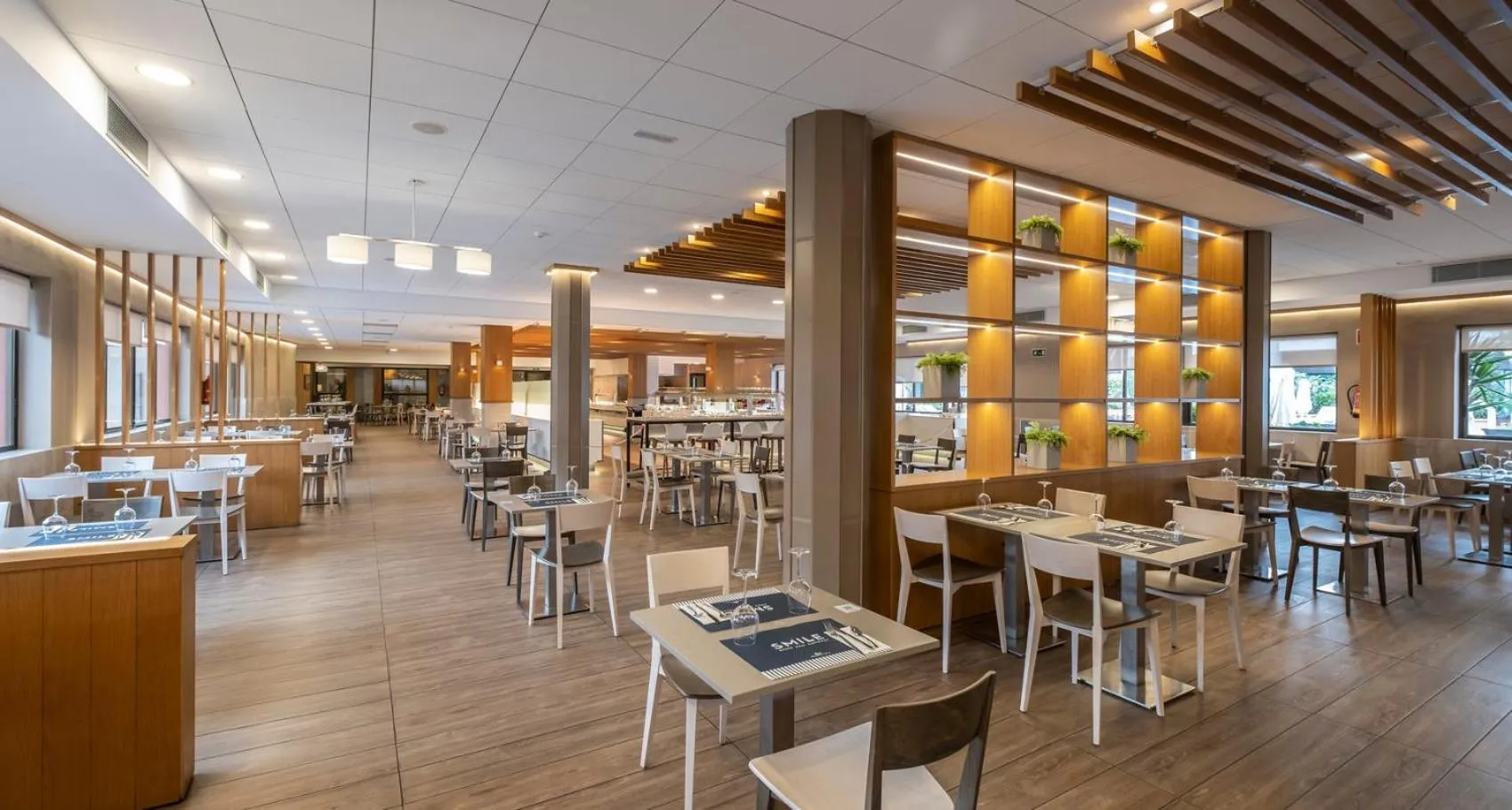 Restaurant/places to eat in Rosamar & Spa 4*s