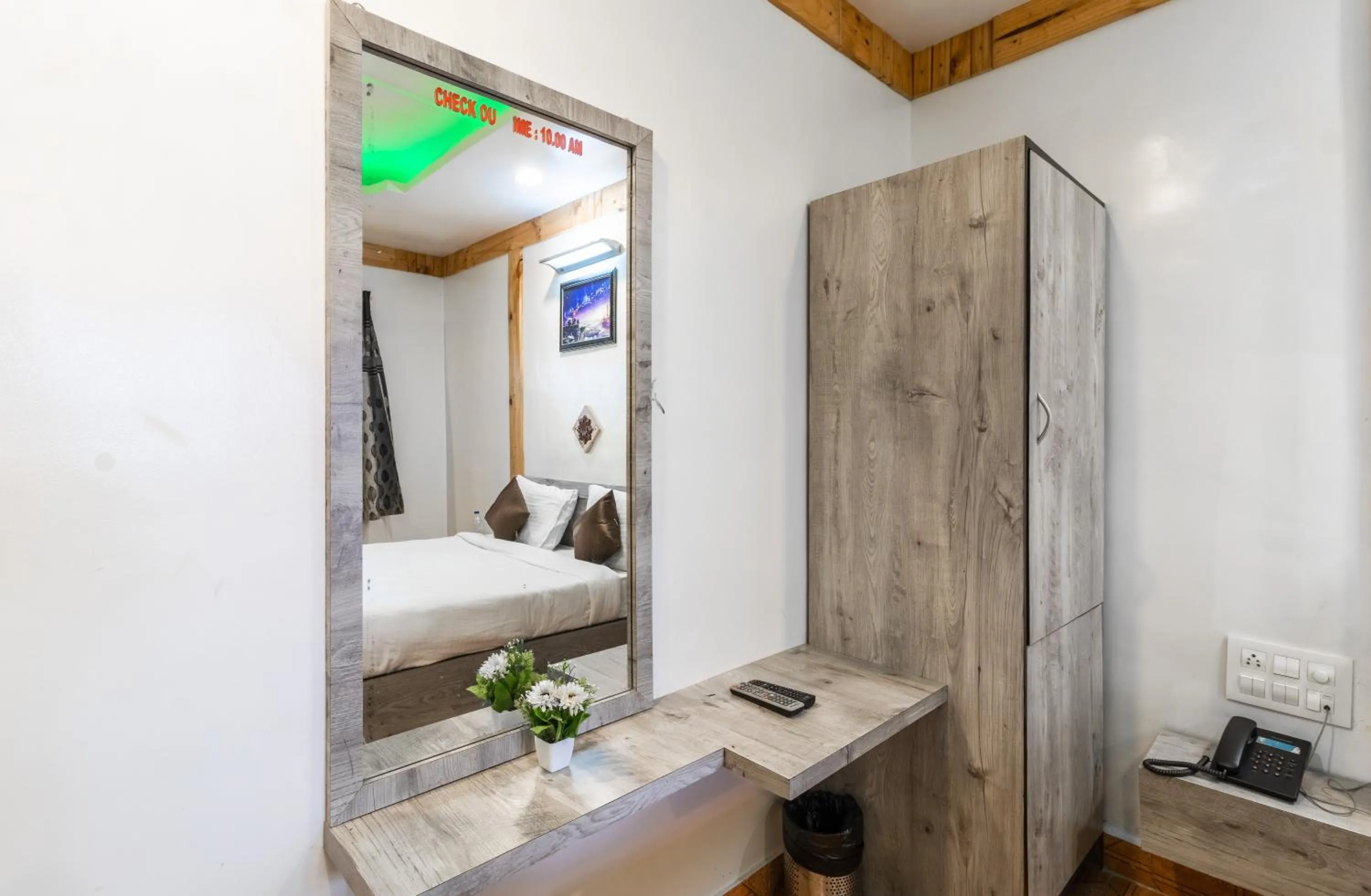 wardrobe, Bed in Saga Resort