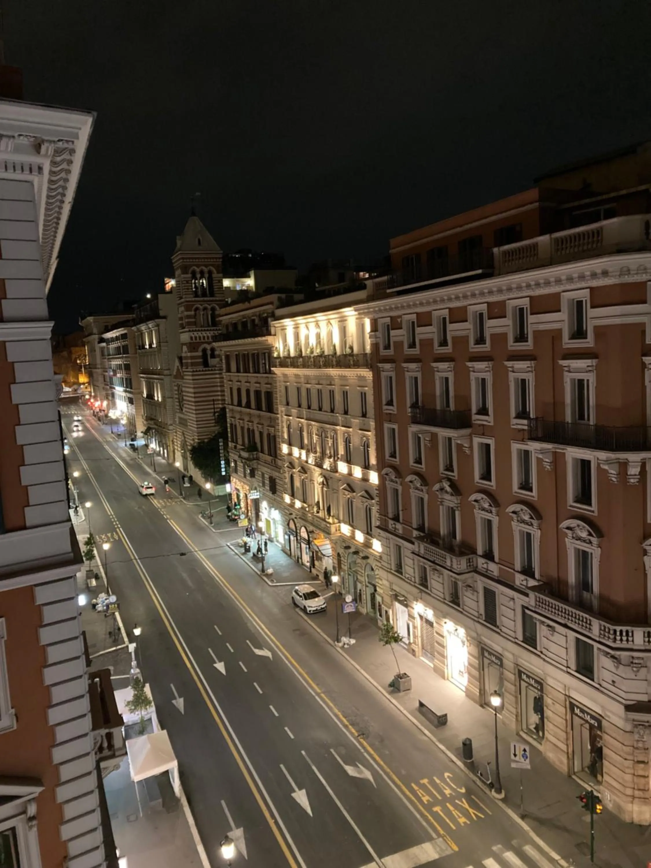 Property building in Penthouse in the heart of the city center