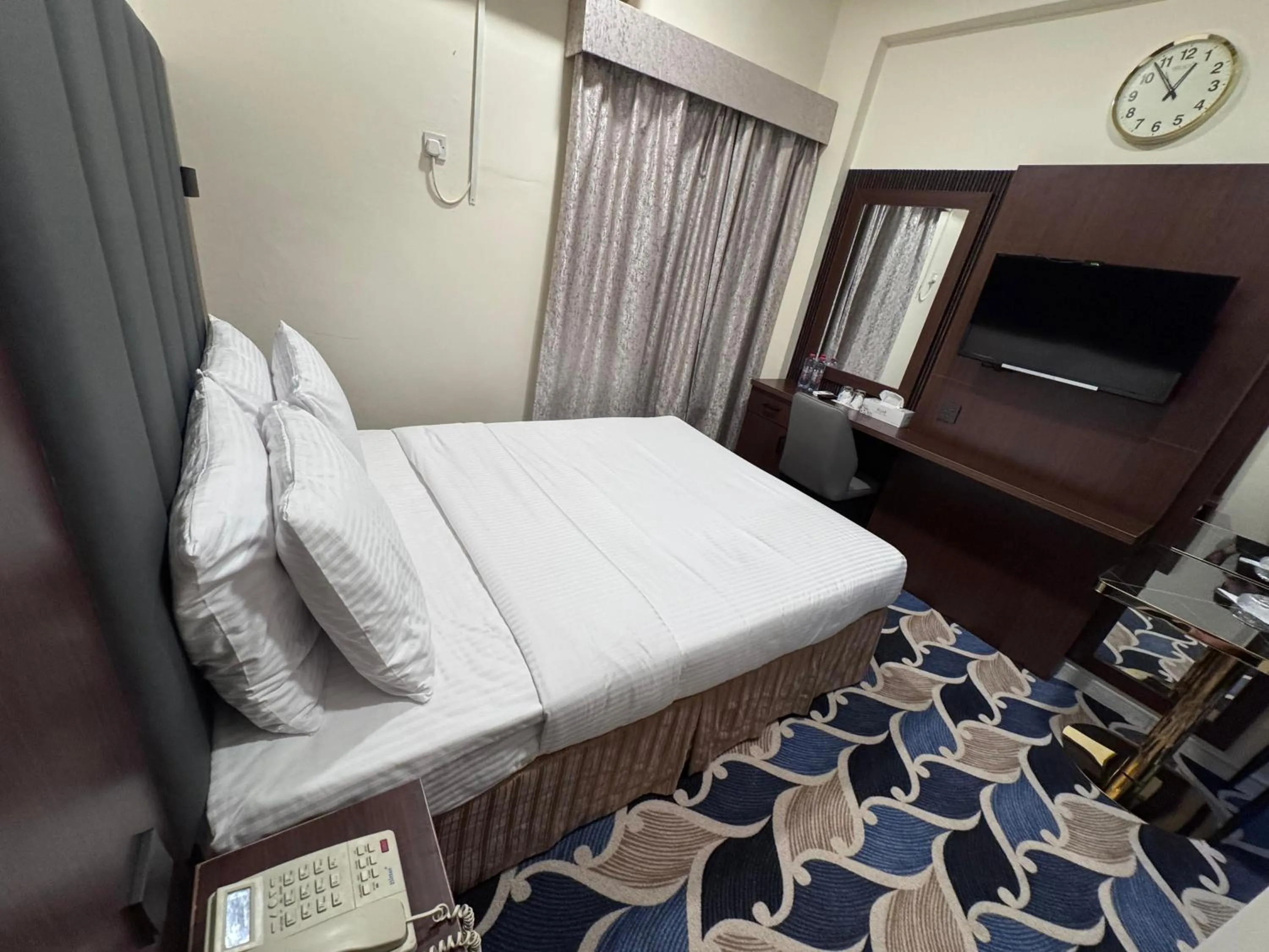 Photo of the whole room, Bed in Blue Sky Way Hotel