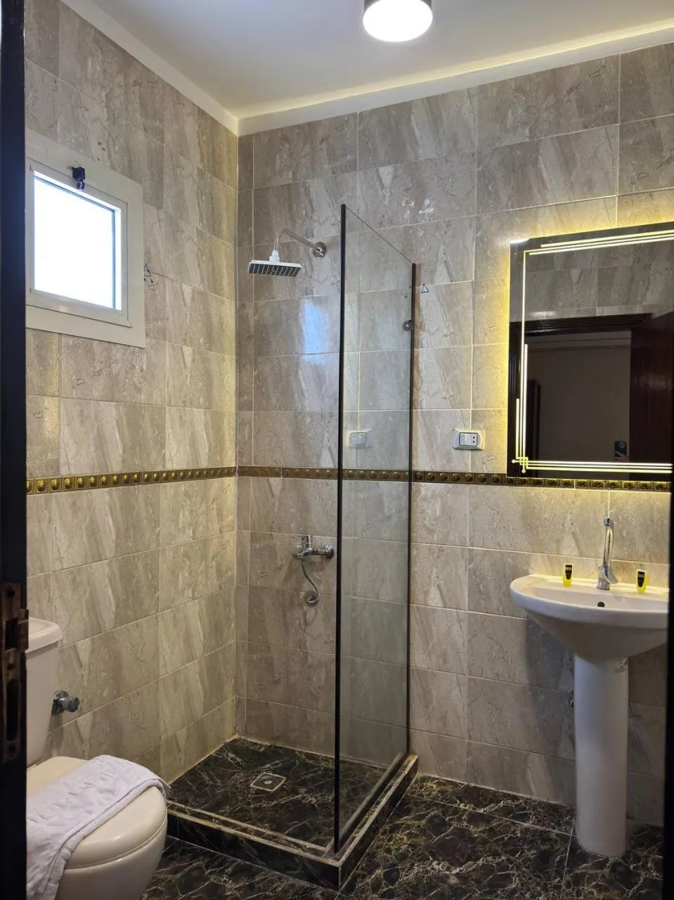 Bathroom in Hur Pyramids Inn