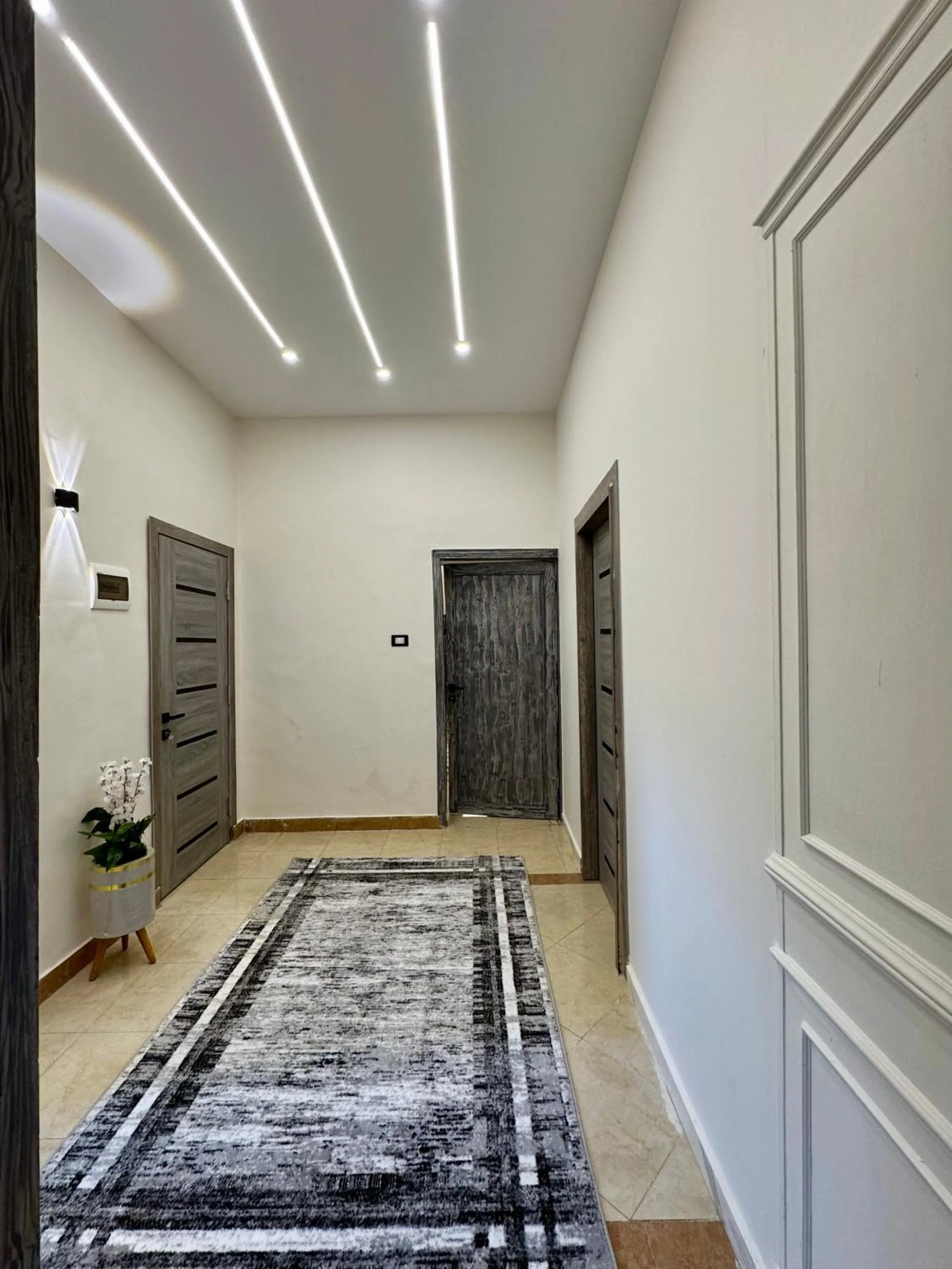 Photo of the whole room, Bed in Hur Pyramids Inn