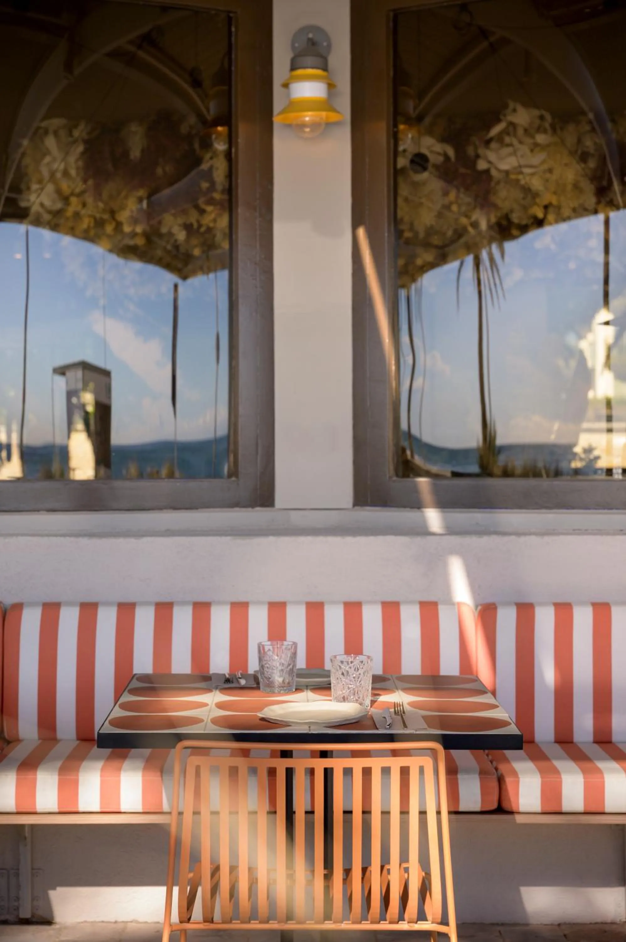 Restaurant/places to eat in Akquaaa Boutique Hotel