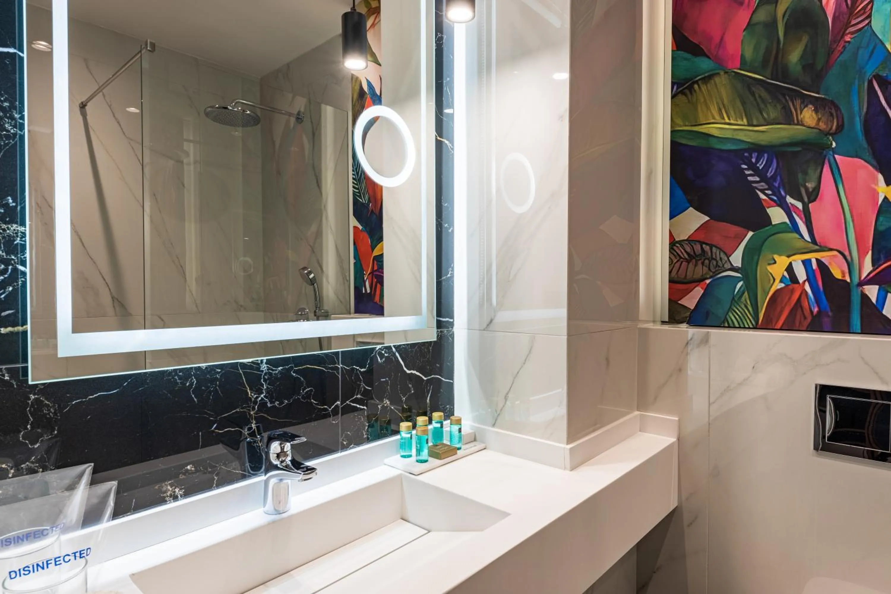 Toilet in Calisi Hotel