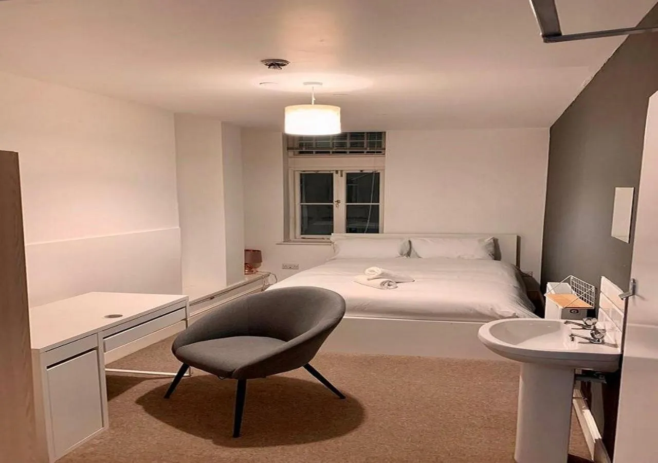 Bedroom in Mollyinn Central Brighton