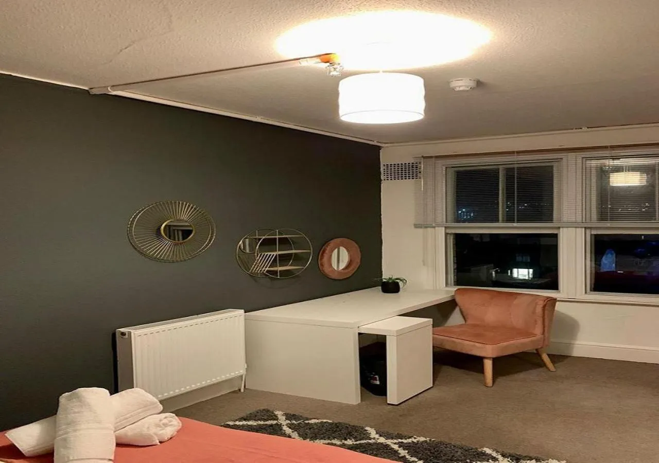 Bedroom in Mollyinn Central Brighton