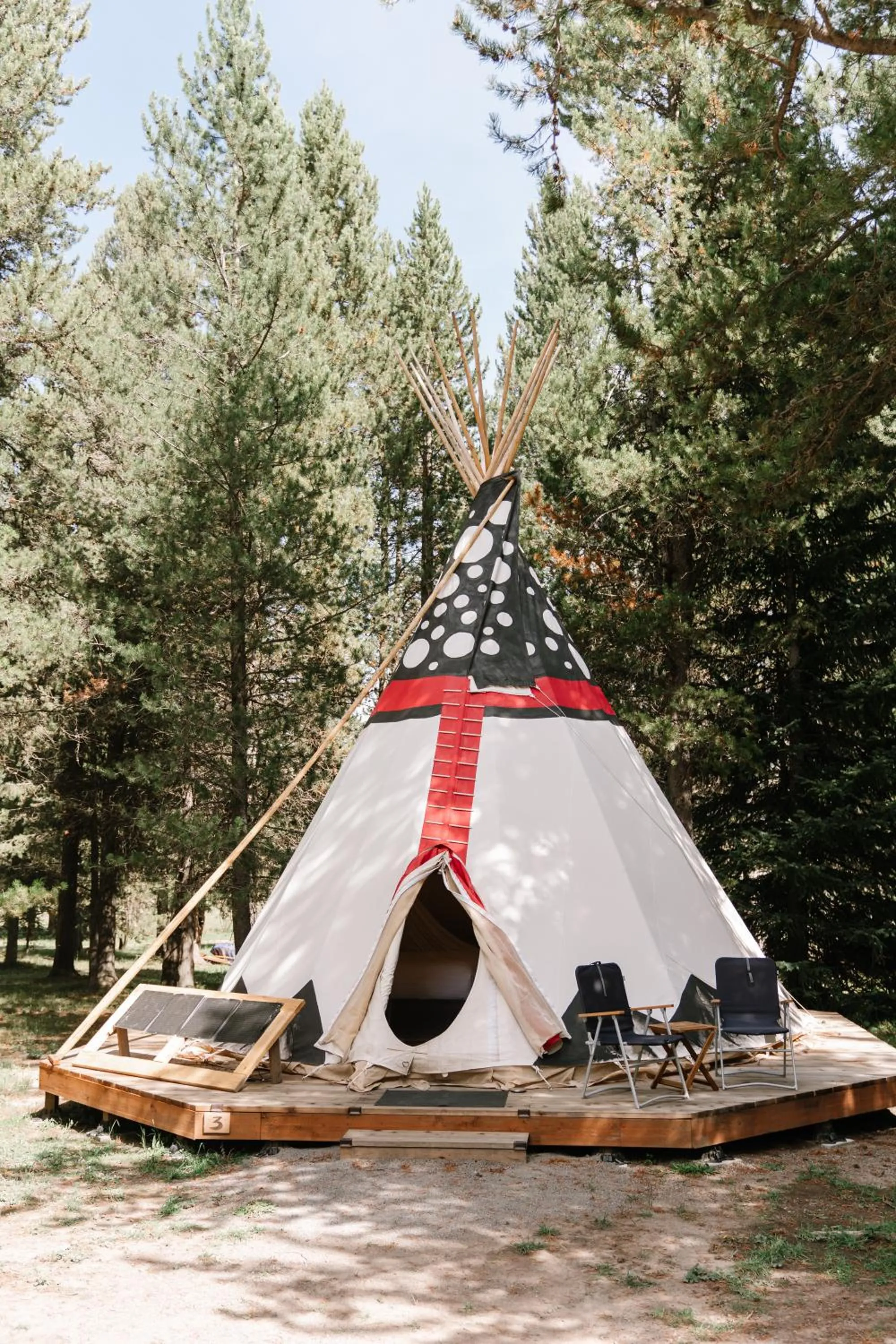 Day in Starlight Retreat Yellowstone