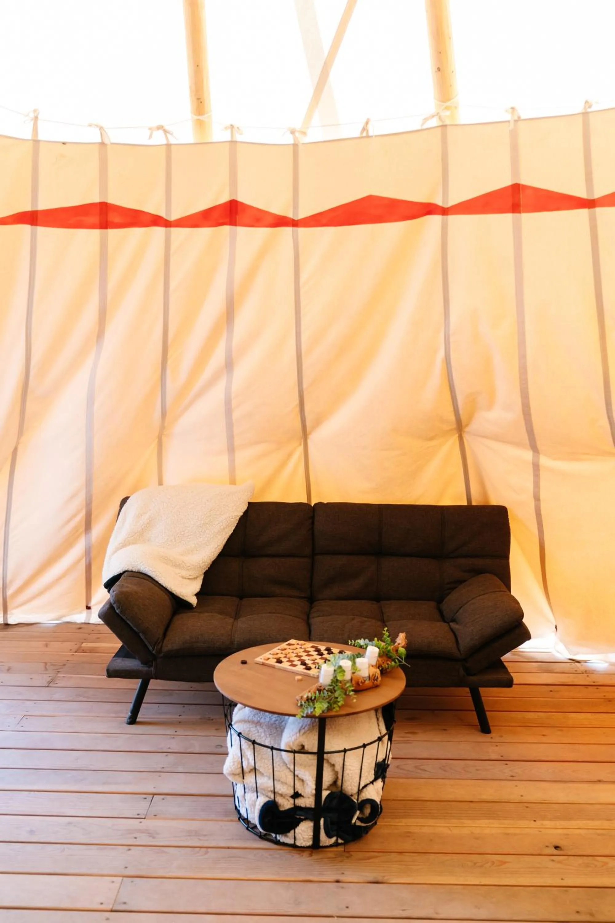 Seating area in Starlight Retreat Yellowstone