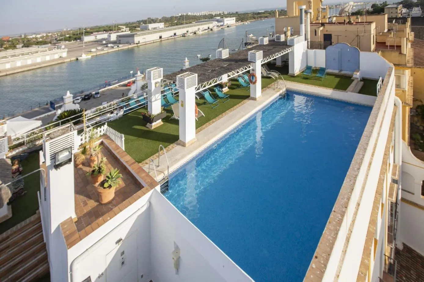 Swimming pool in Soho Boutique Puerto