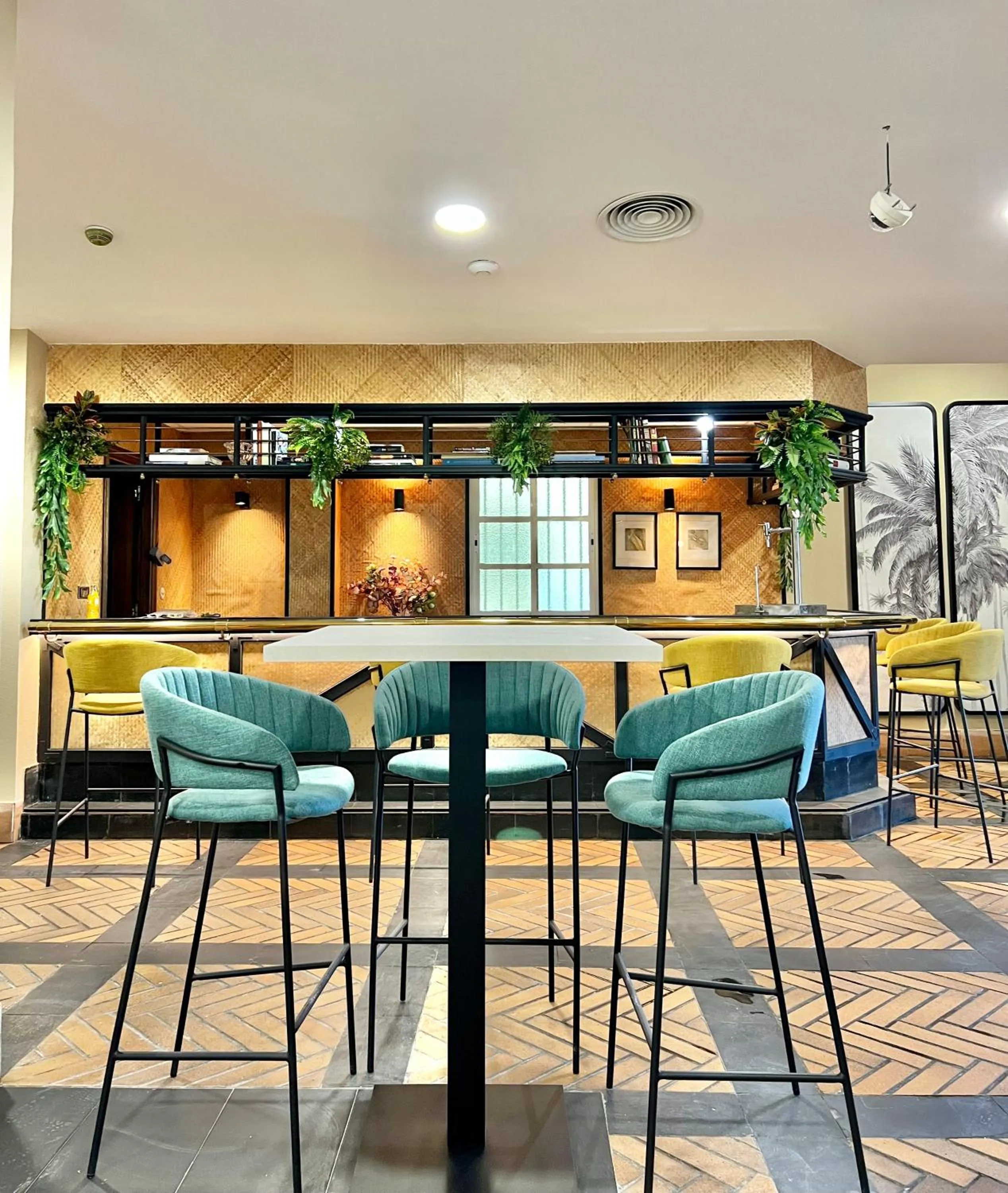 Lounge or bar in Soho Boutique Puerto