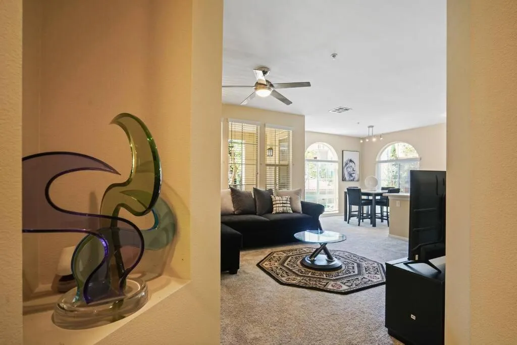 Luxury 2BR/2BA!5Min to Disney! Angelstadium! HondaCenter.